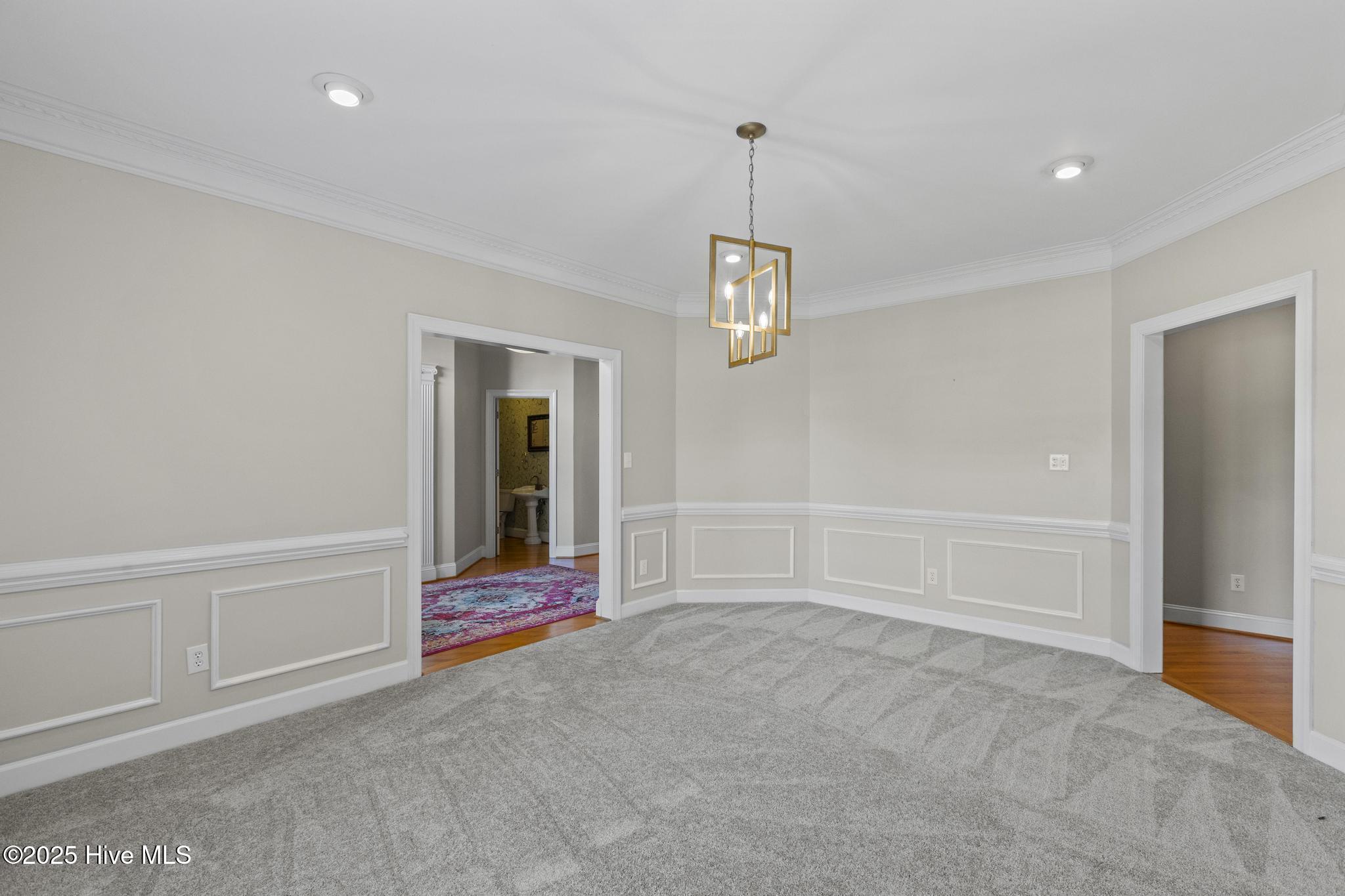 100508292 | Photo 10