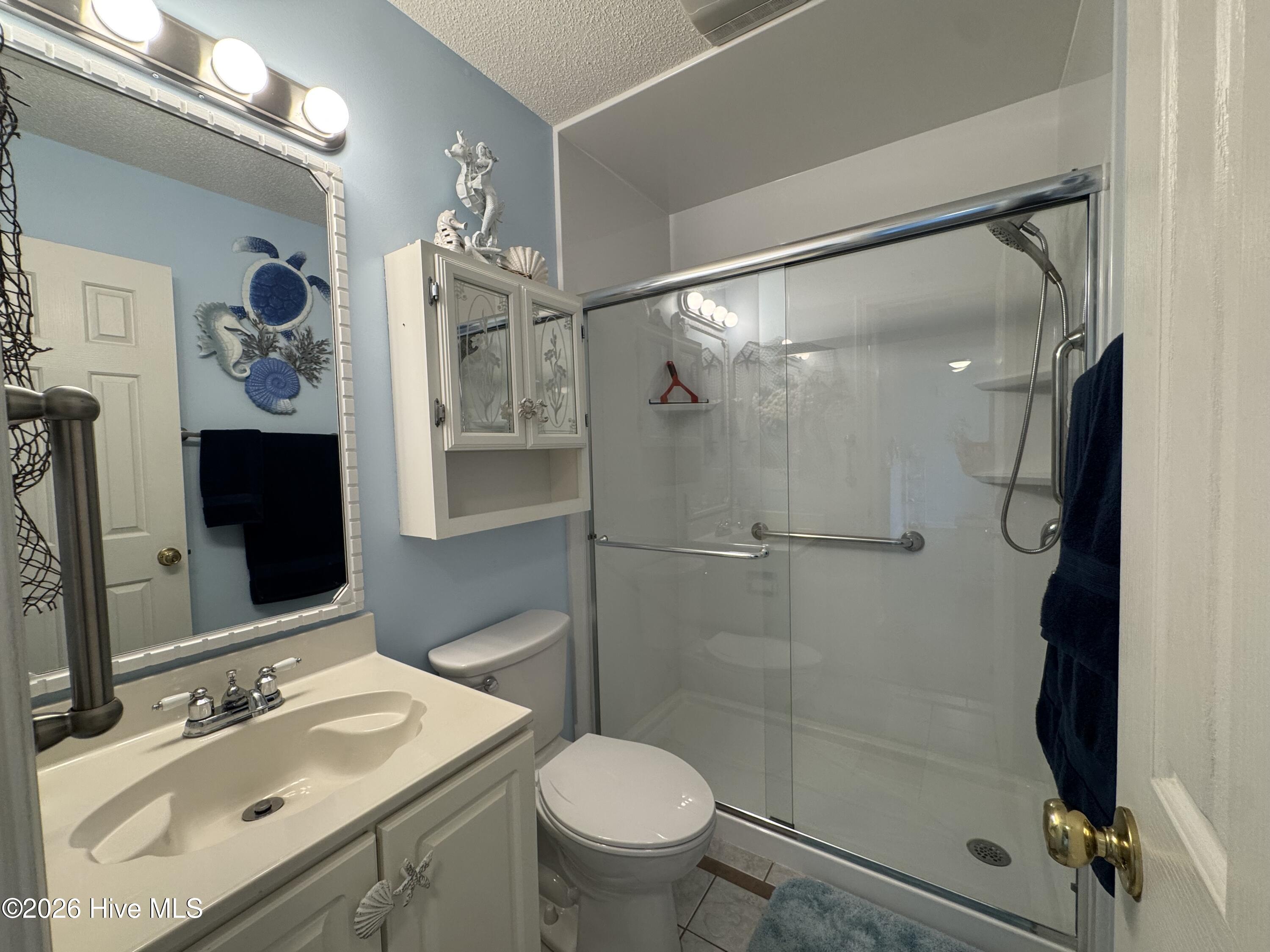 100563422 | Photo 23