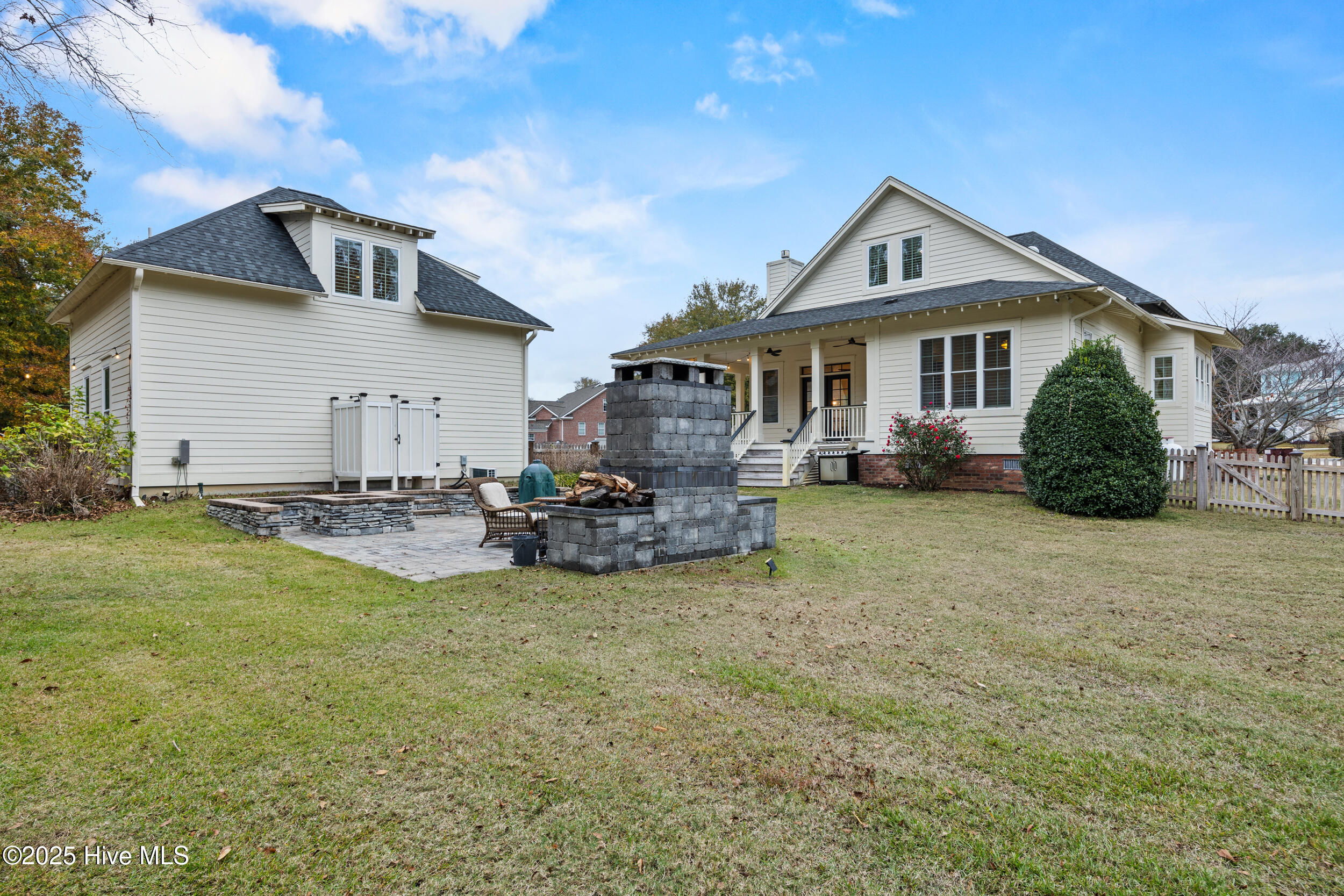 100570509 | Photo 75