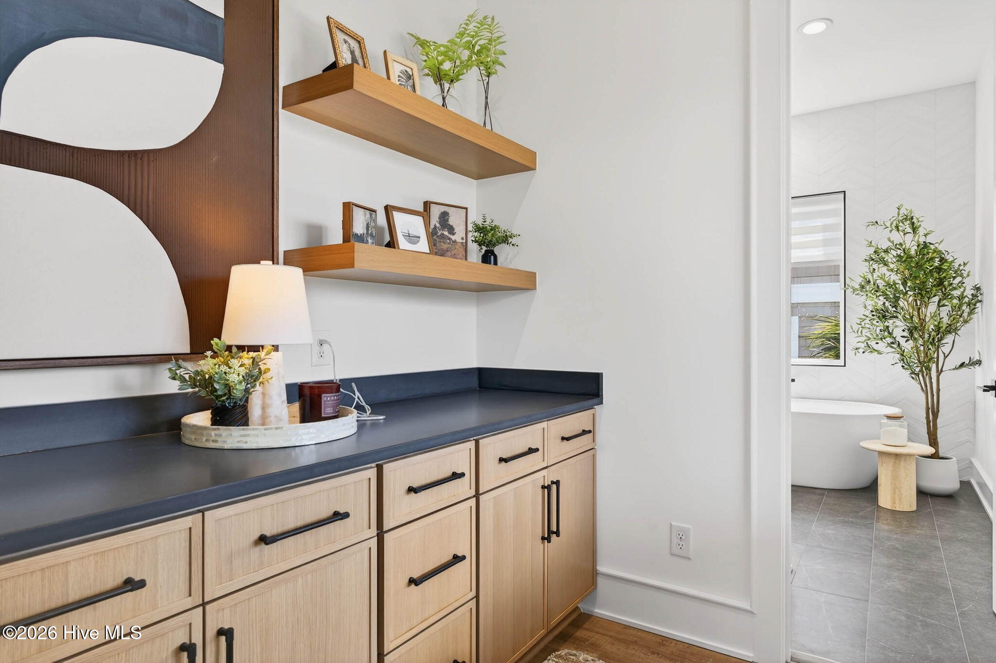 100565153 | Photo 37