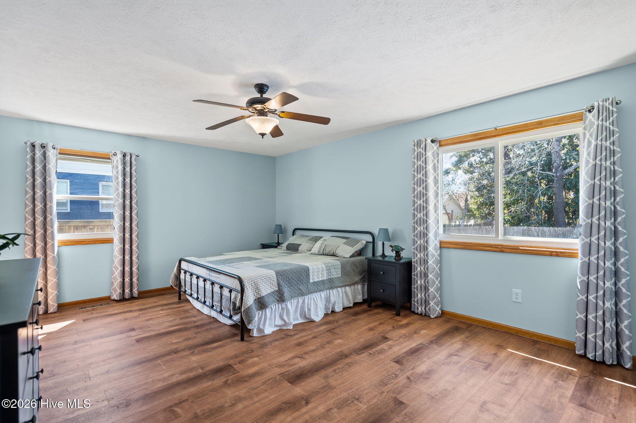 100569191 | Photo 21