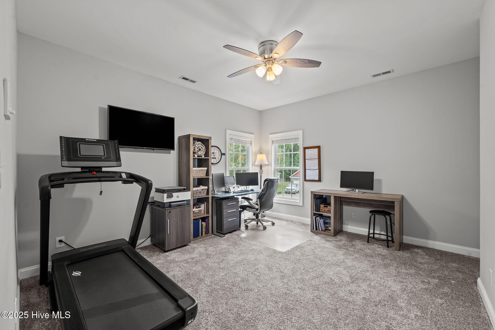 100524687 | Photo 47