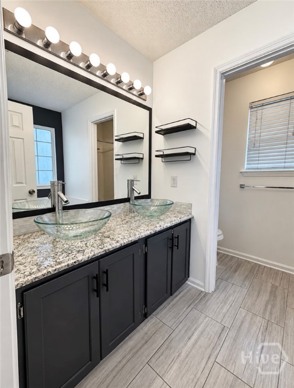 Primary bedroom private bathroom