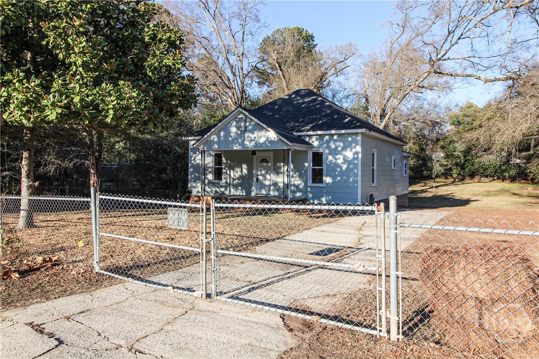 Homes for sale in Milledgeville, GA | 120 Lata Ter Nw, Milledgeville, GA 31061 | MLS# CL347689