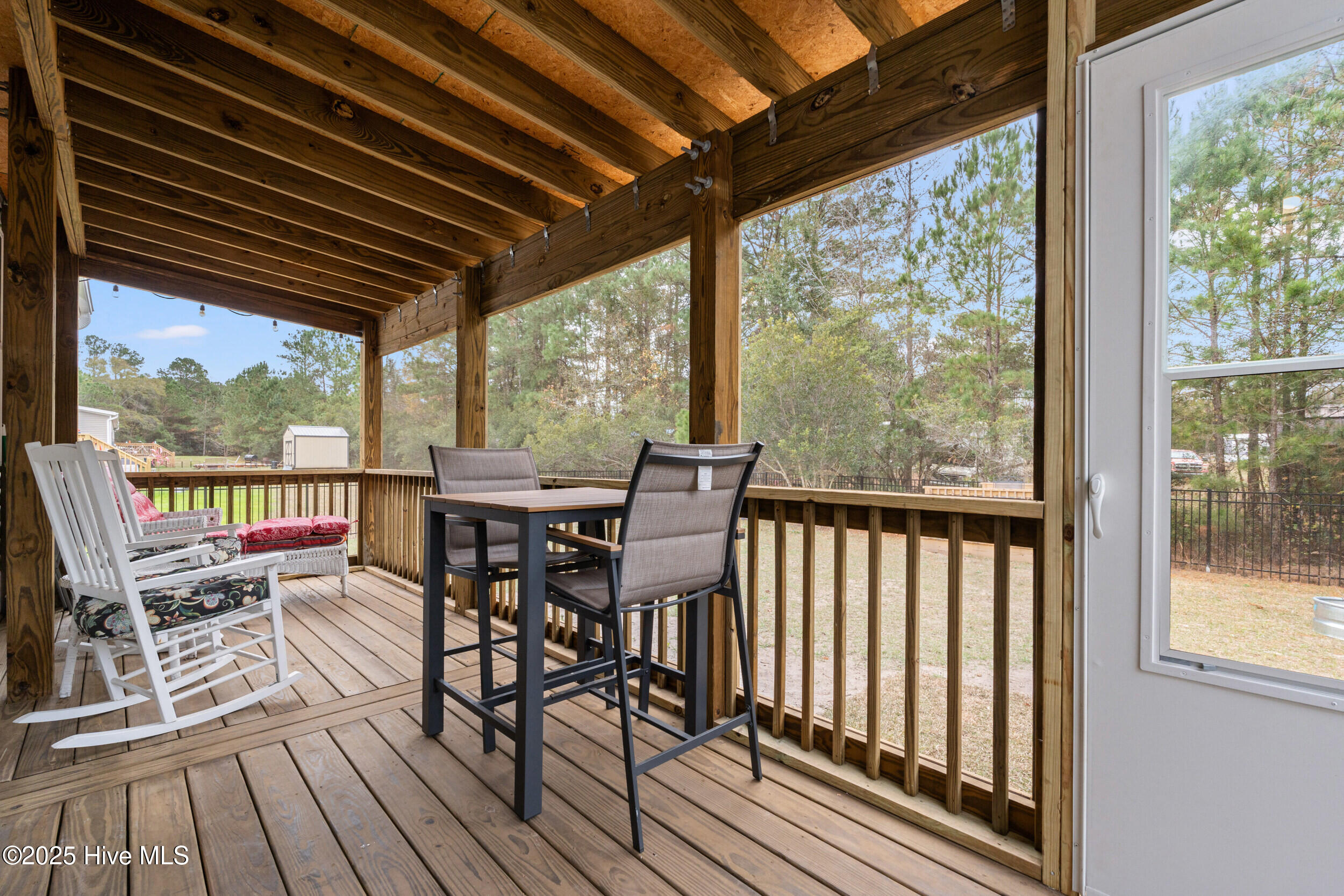 100543638 | Photo 24