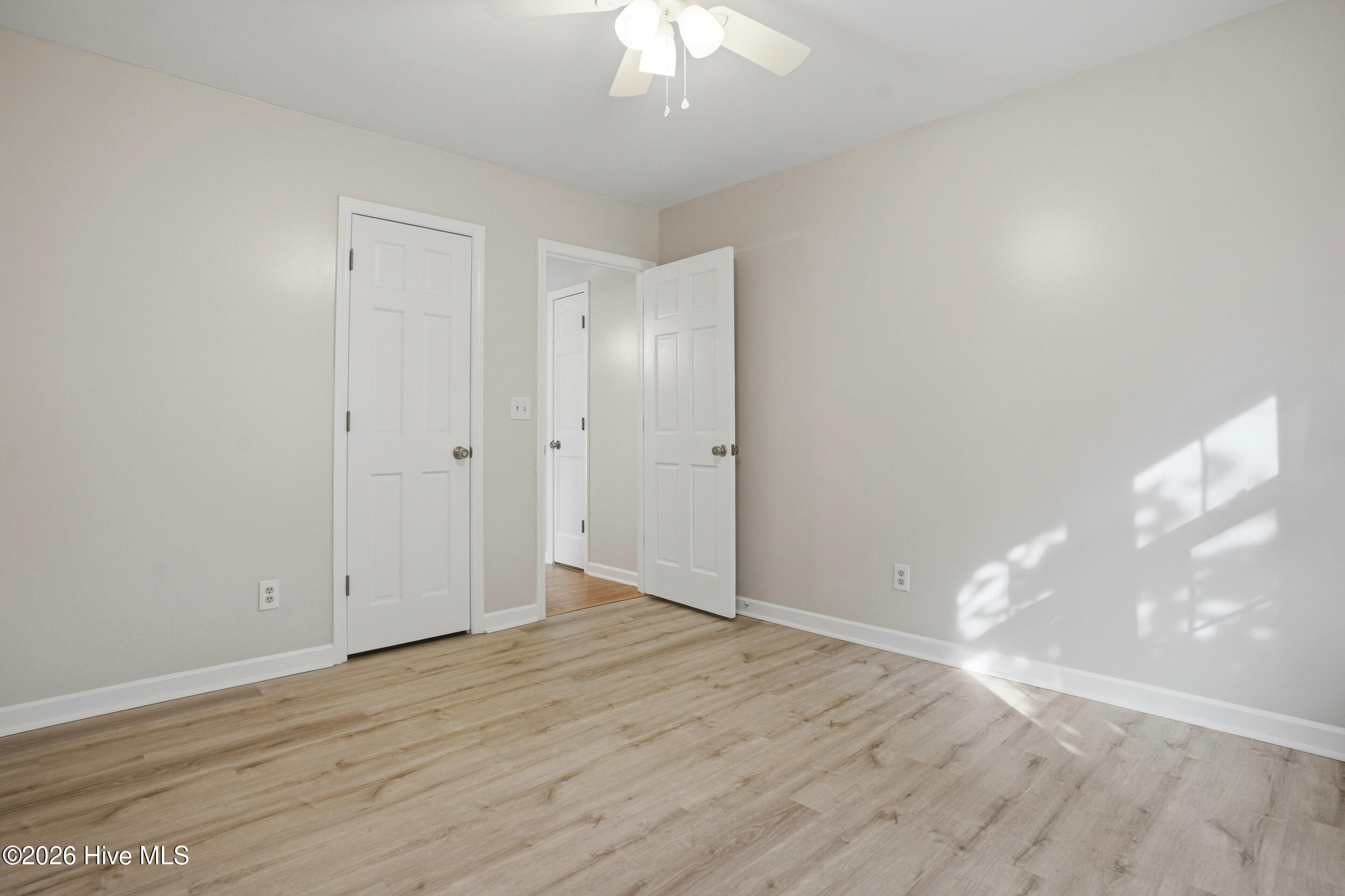 100555150 | Photo 59