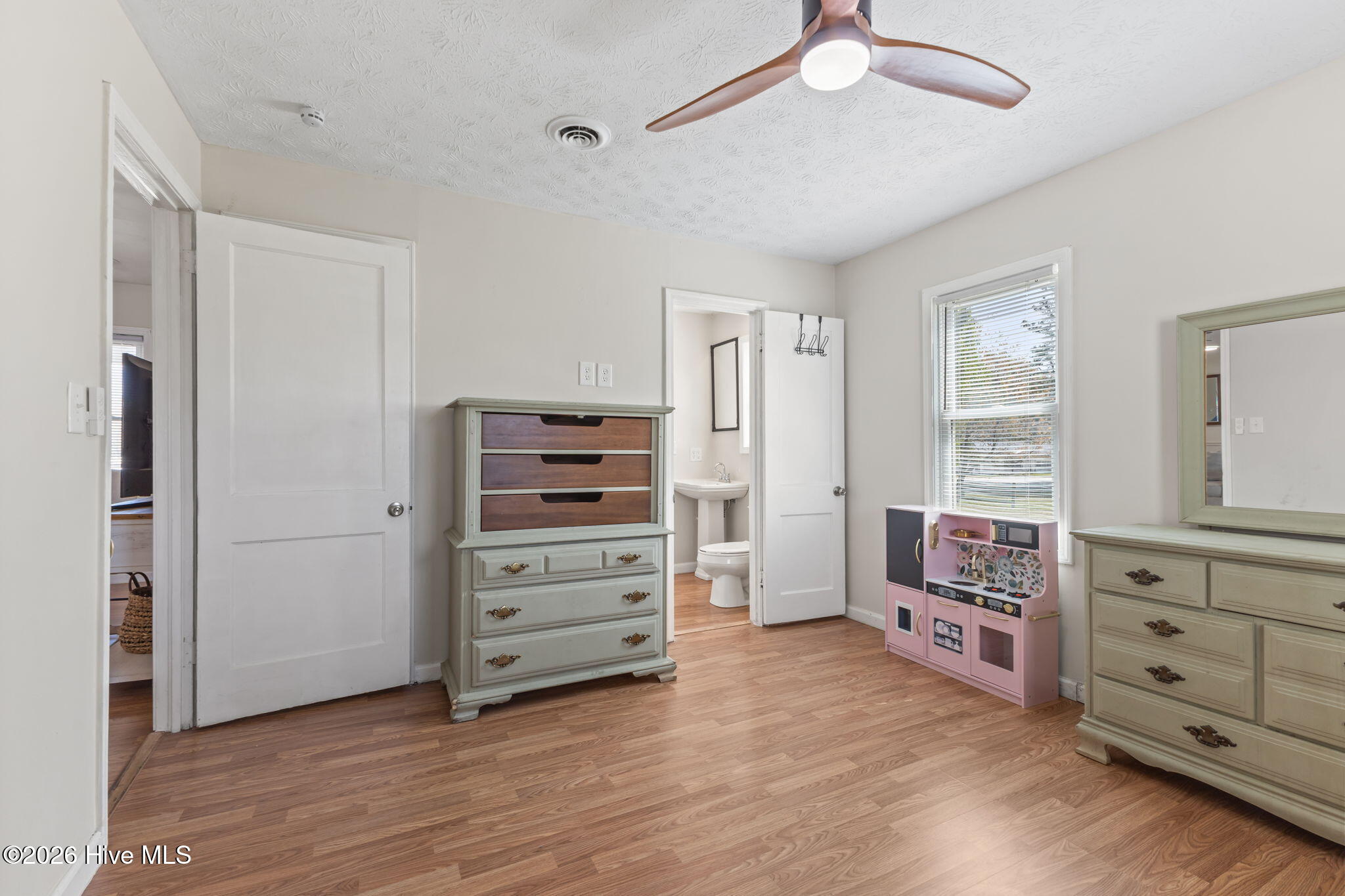 5217 Highway 101,Newport