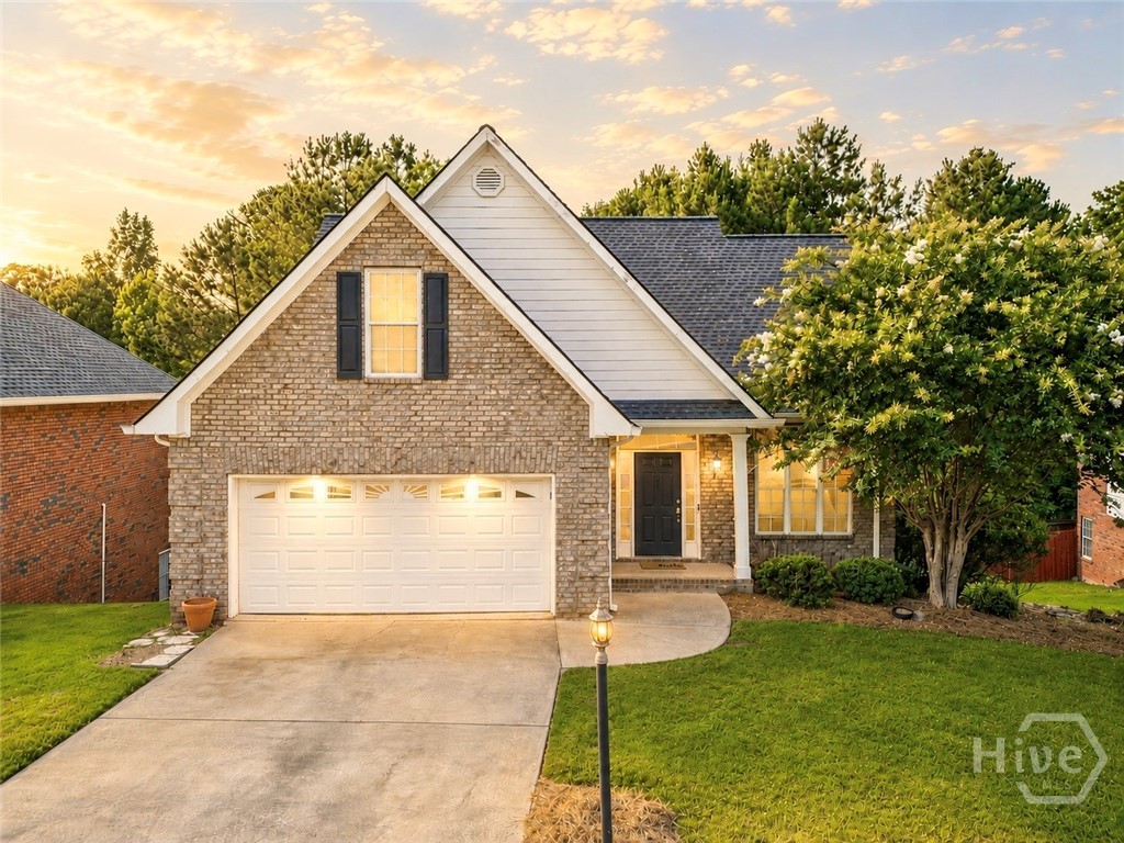 FEATURED LISTINGS