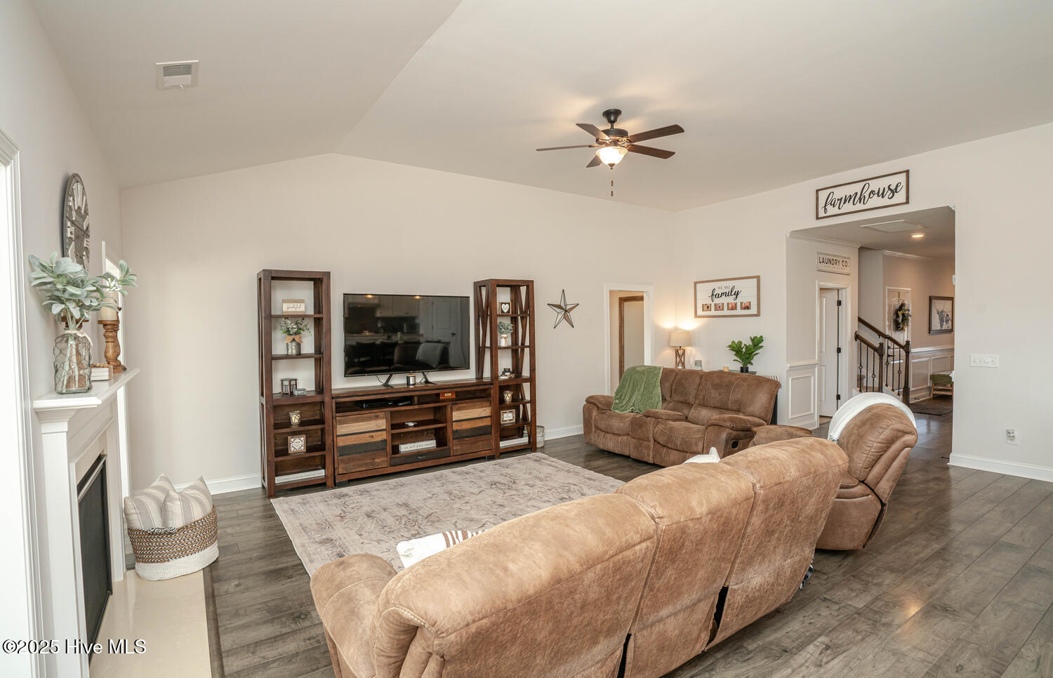 100547229 | Photo 20