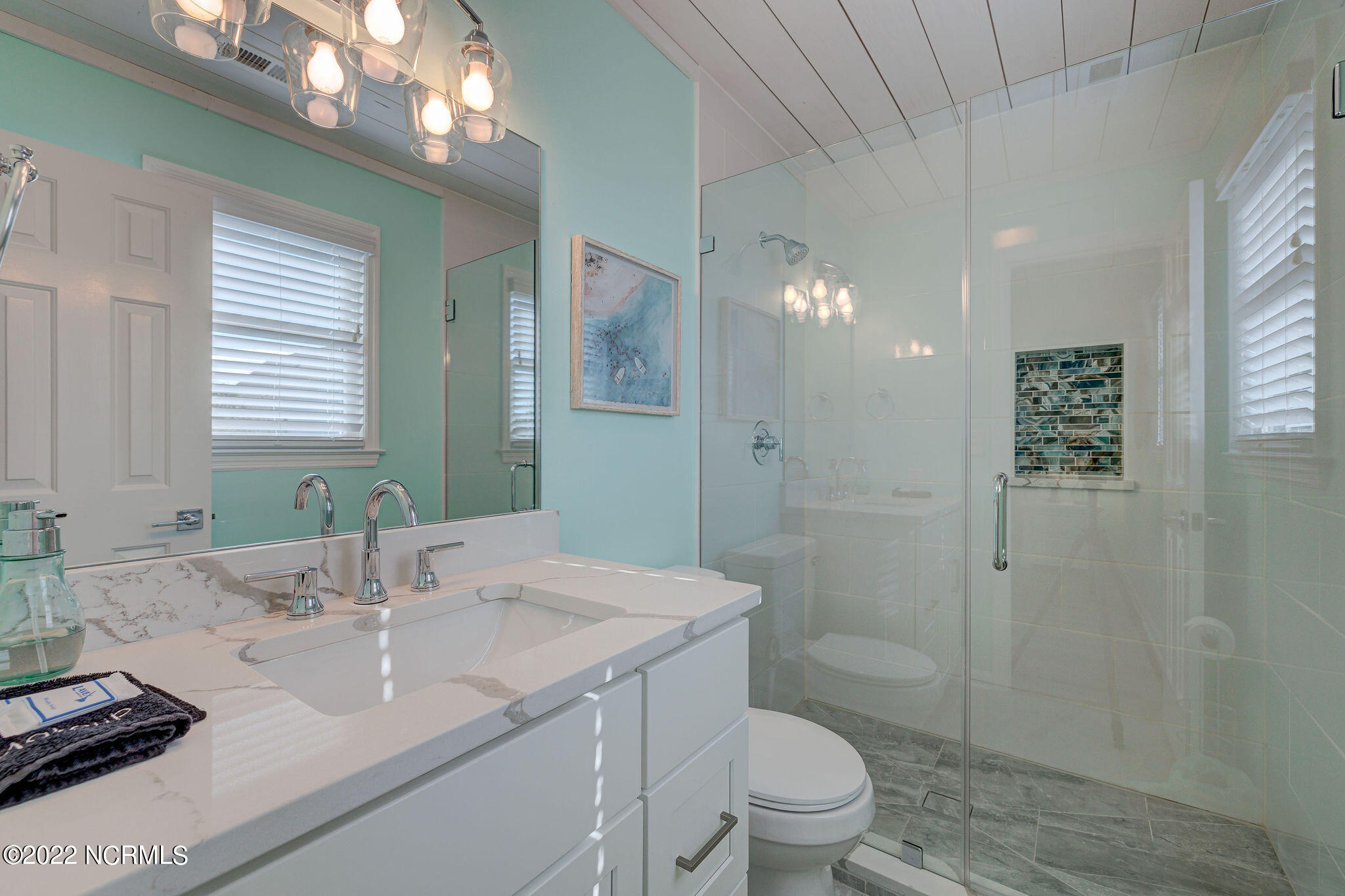 100542214 | Photo 21