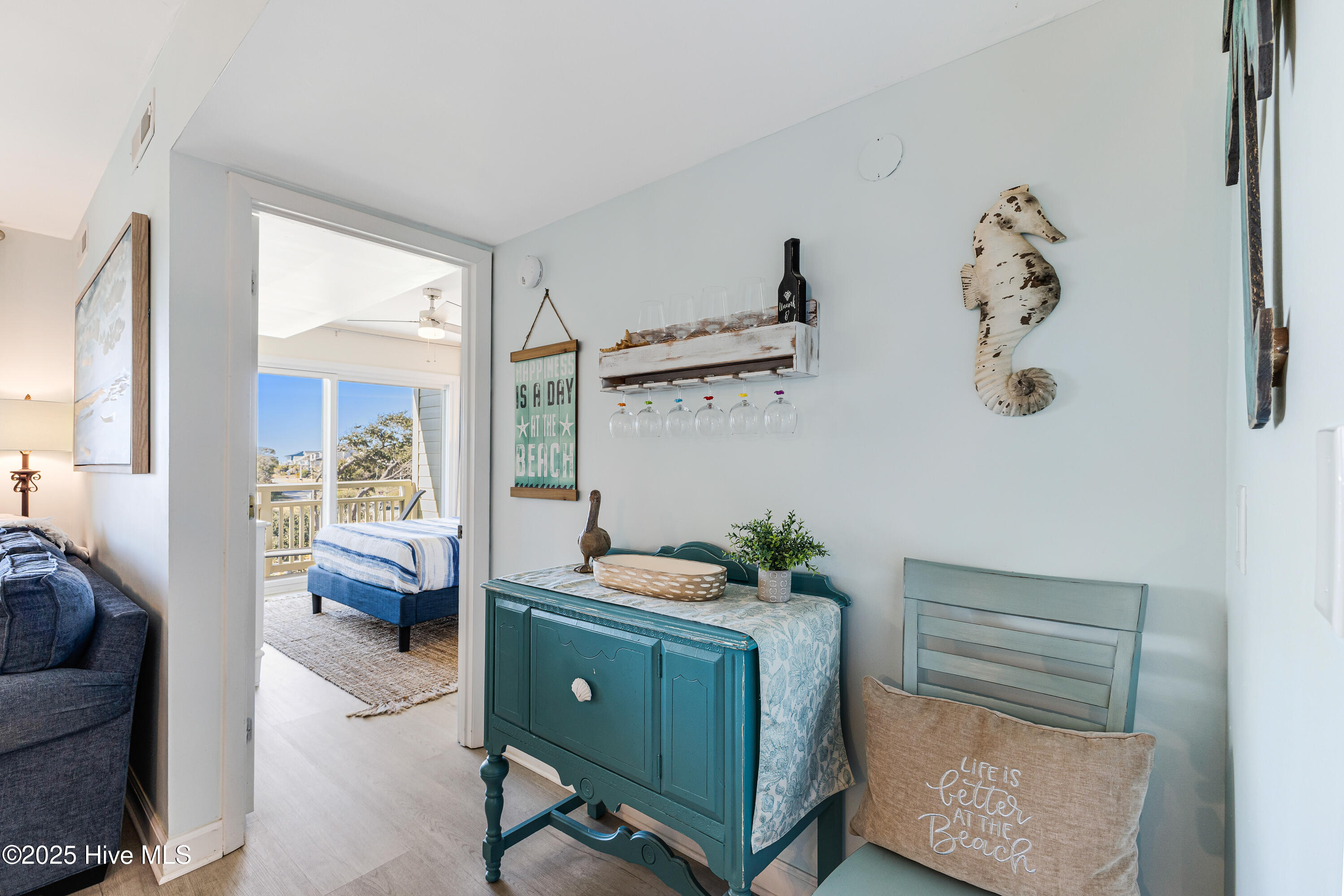 100545293 | Photo 23