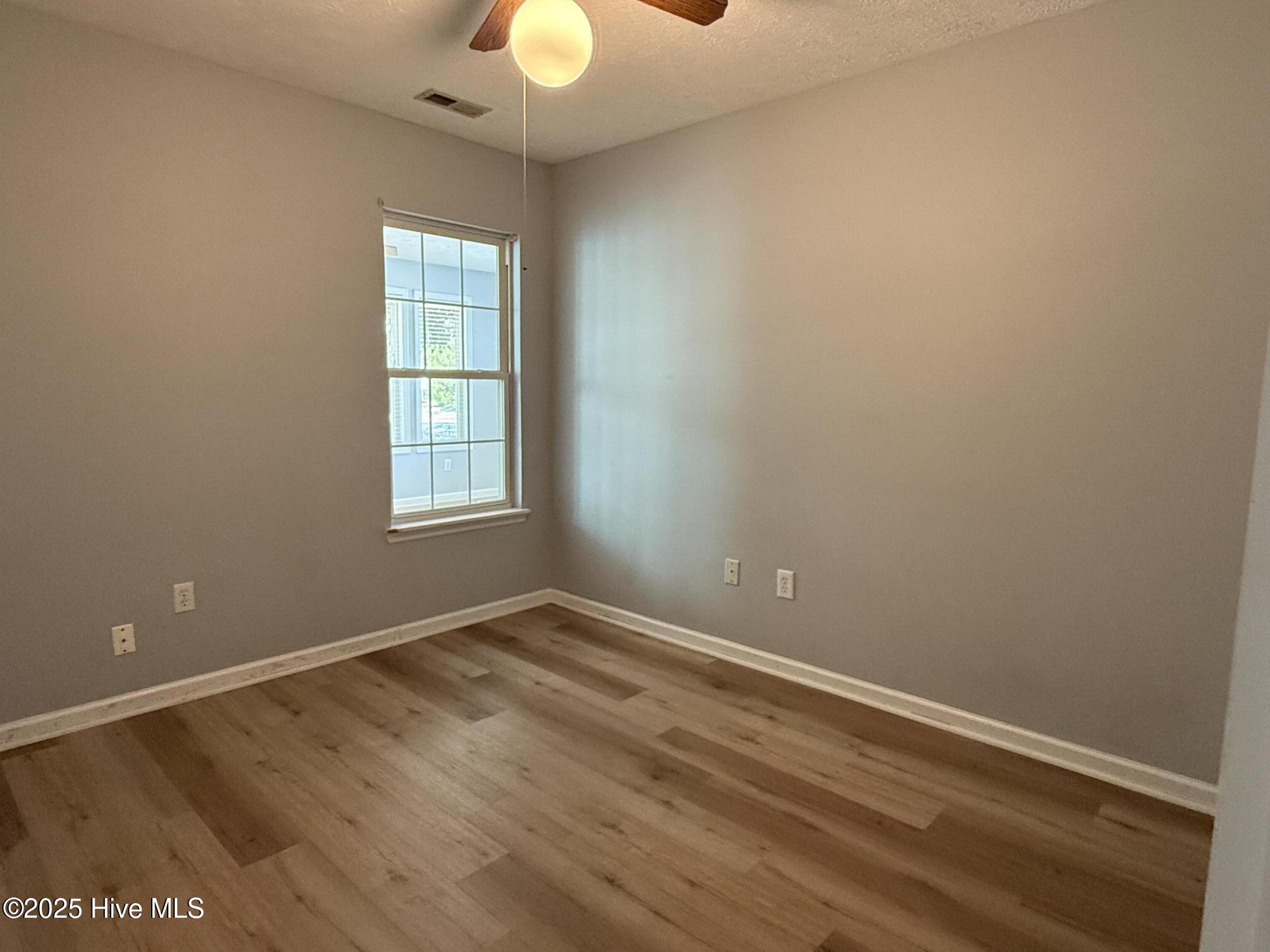 100531759 | Photo 21