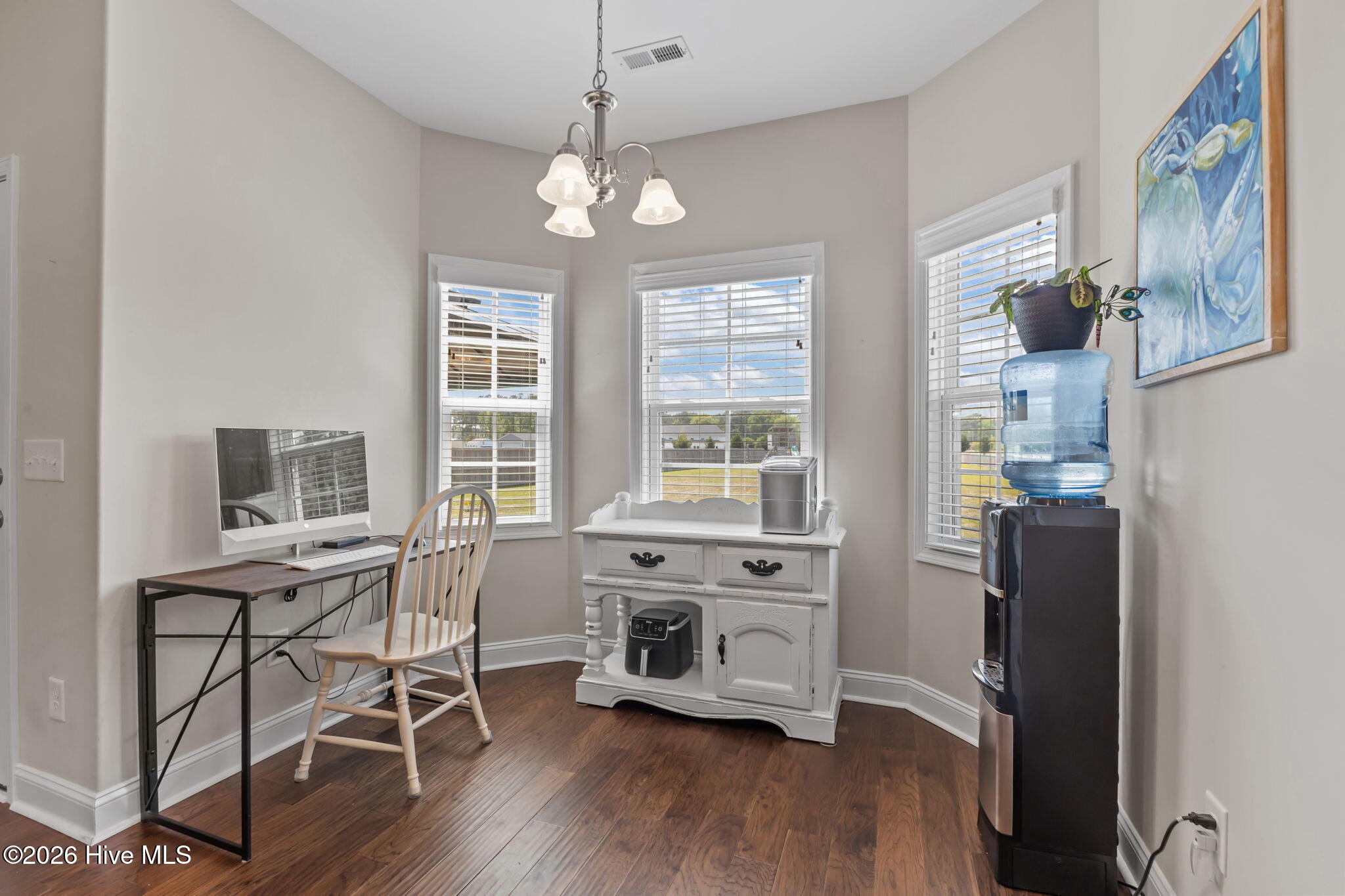 100569741 | Photo 13