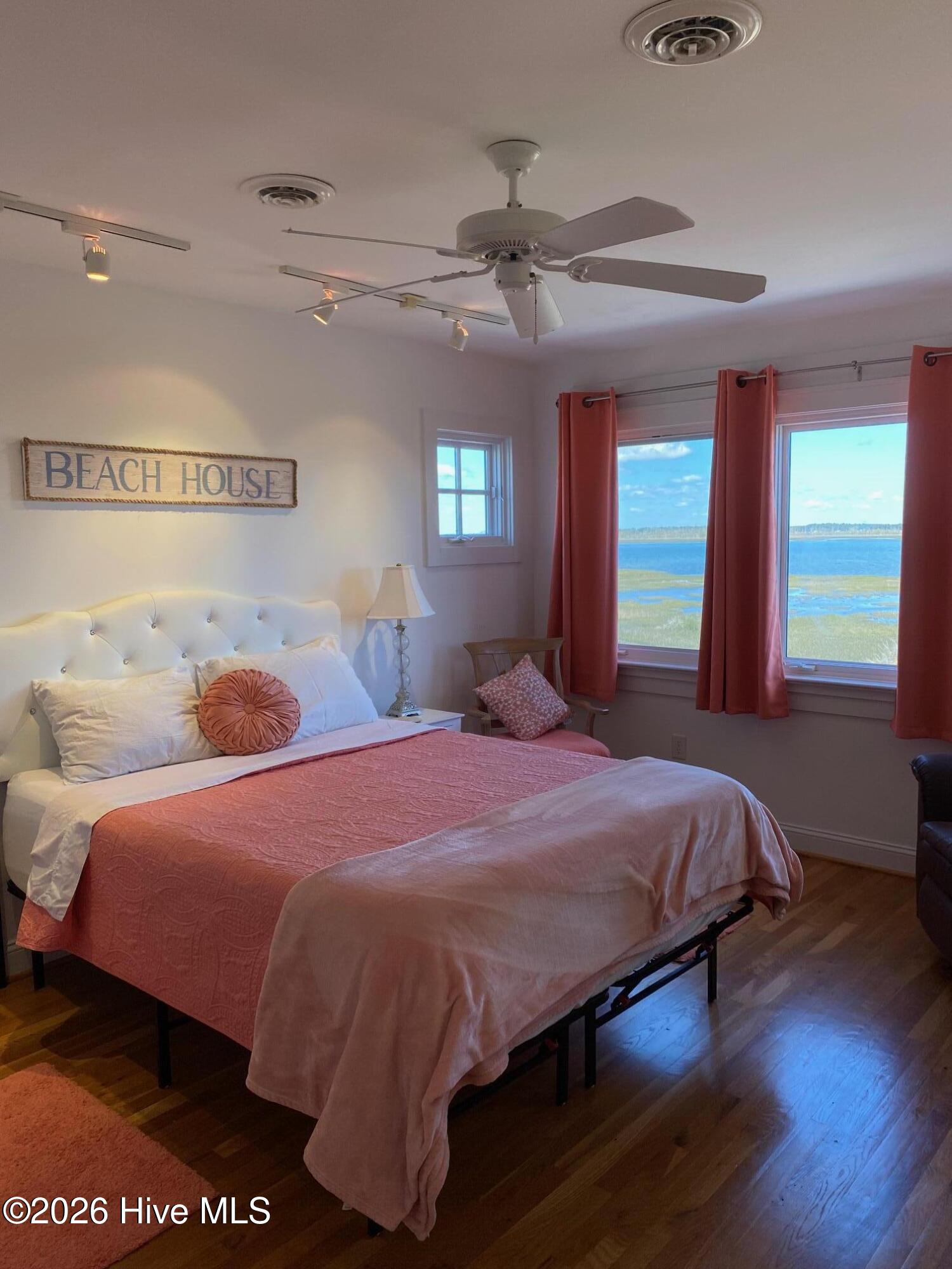 141 East Drive,Harkers Island
