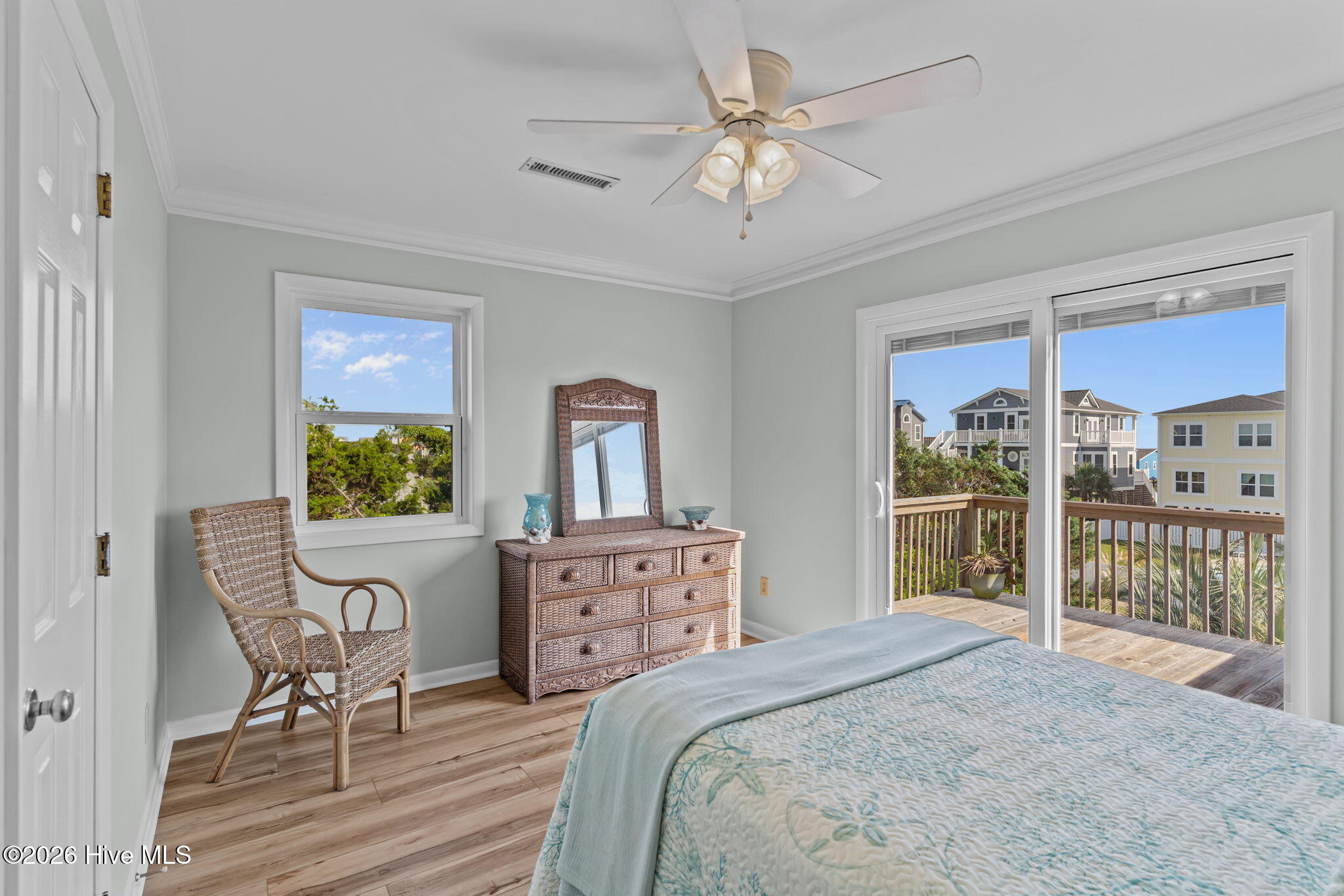 100553144 | Photo 27