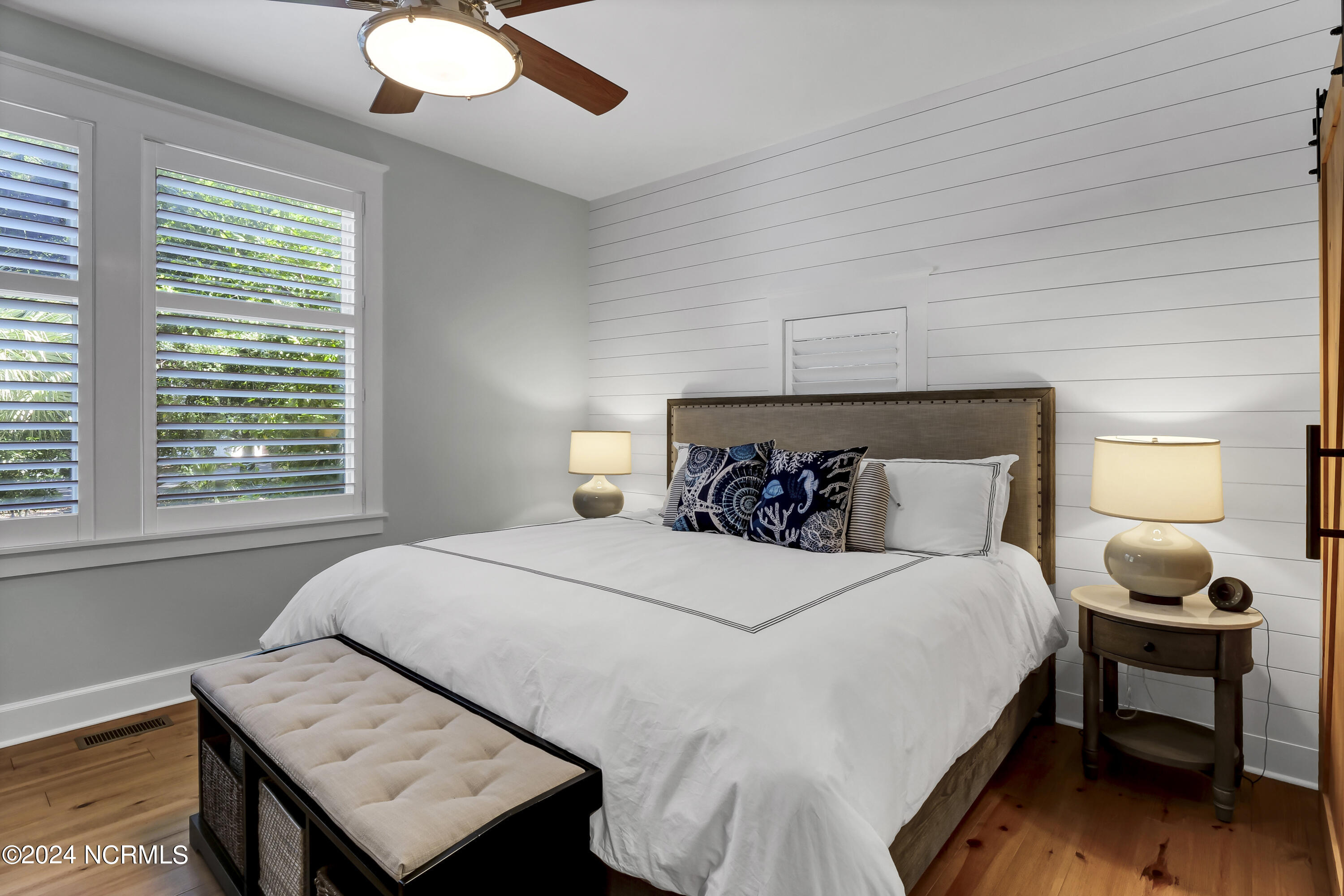 100468898 | Photo 19