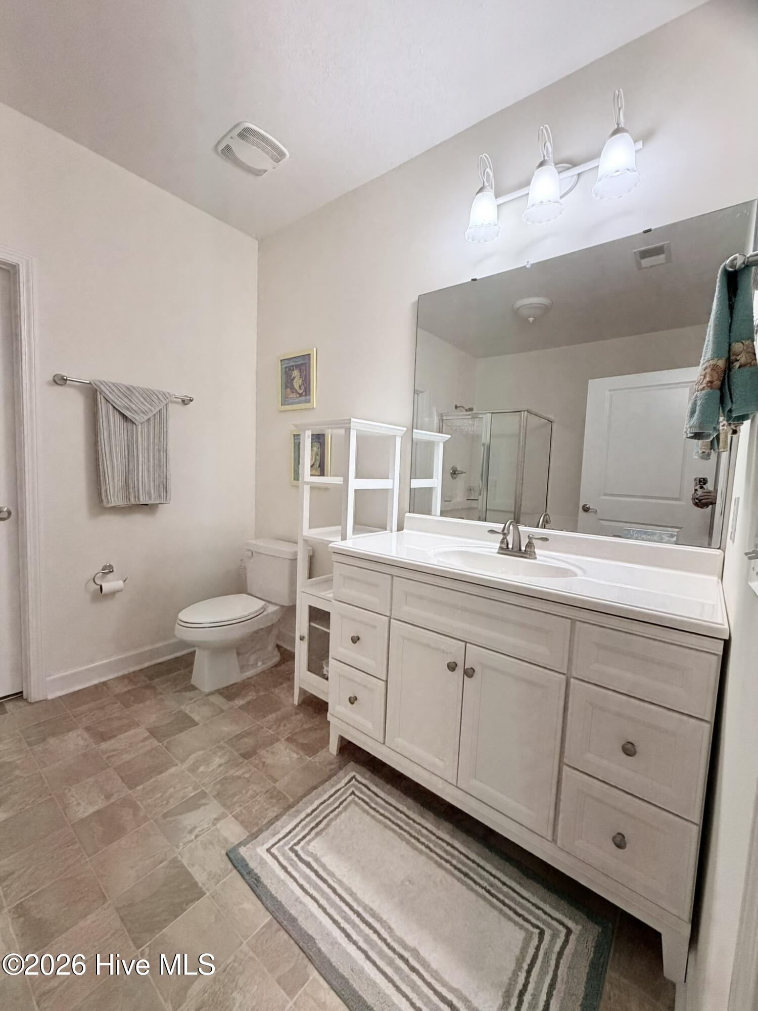 100558778 | Photo 15