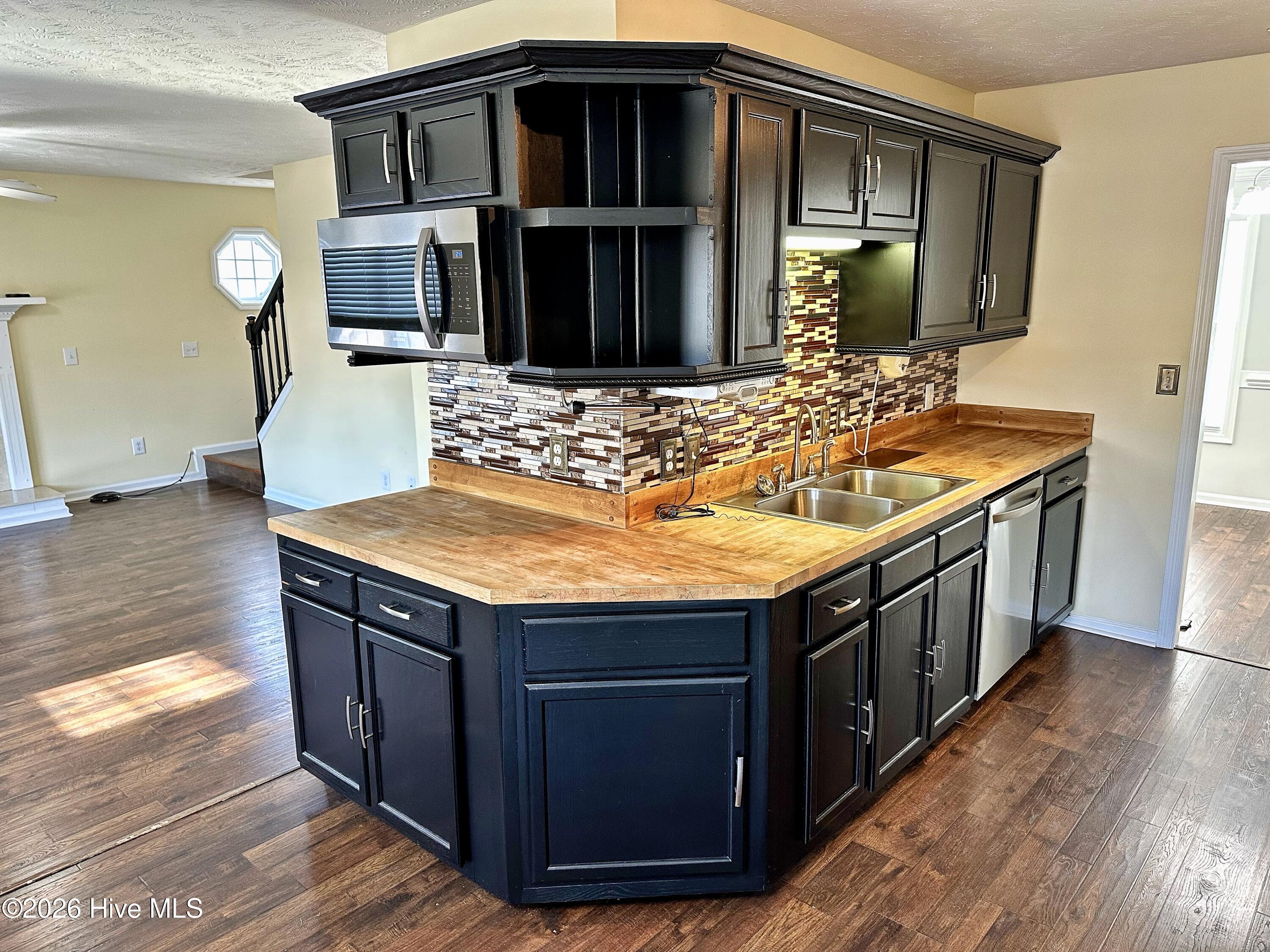 100552707 | Photo 21