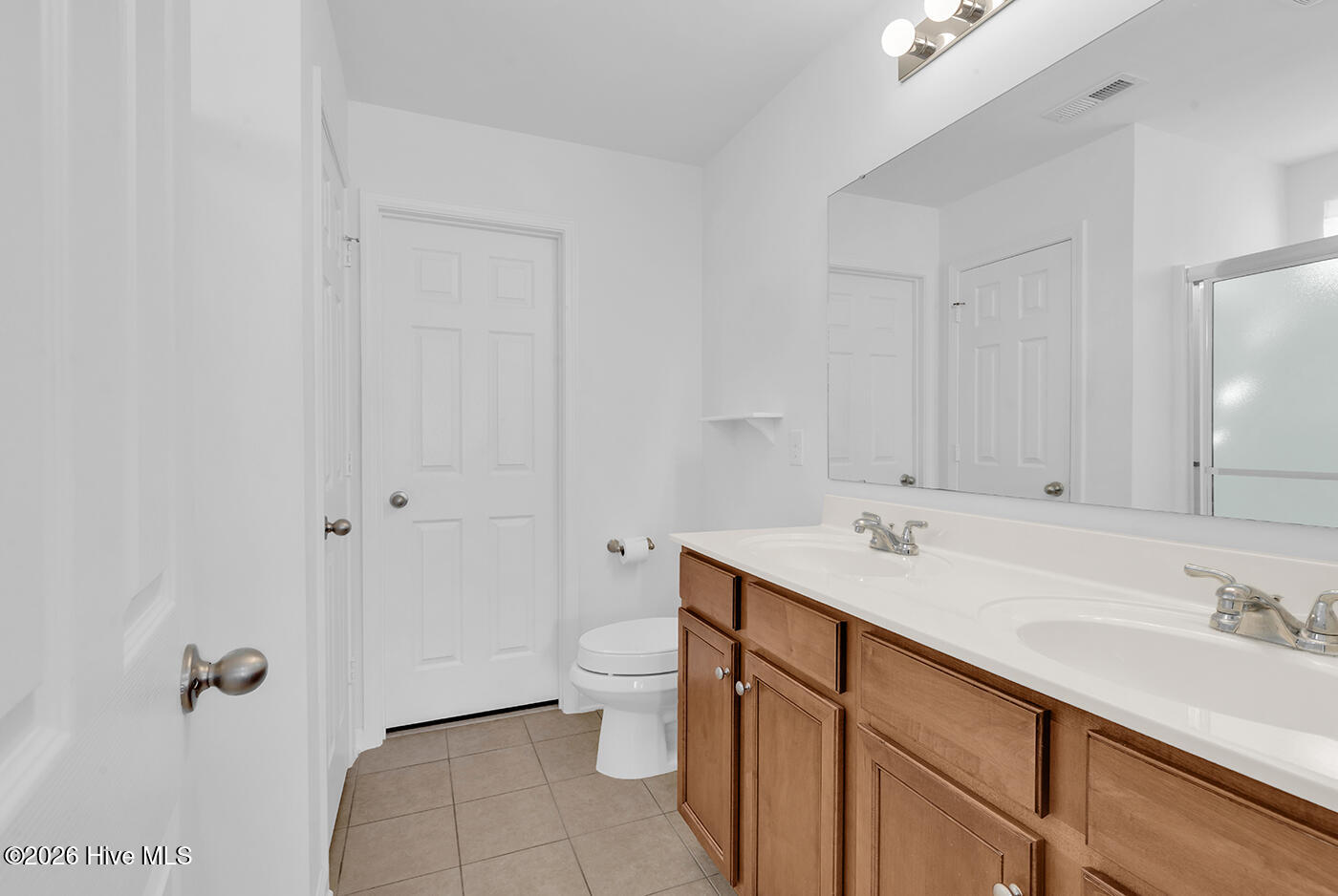 100554888 | Photo 16