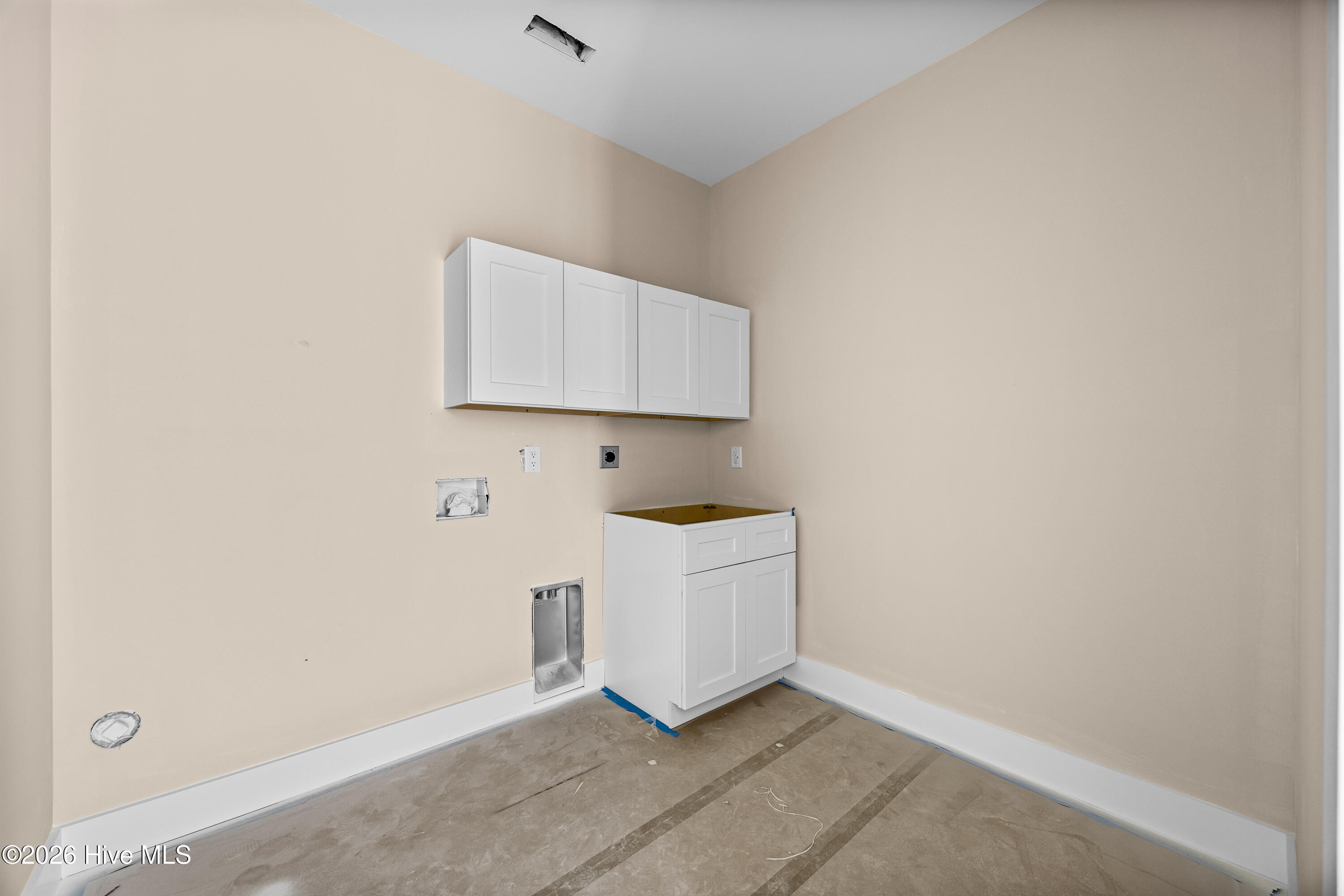 100569333 | Photo 12