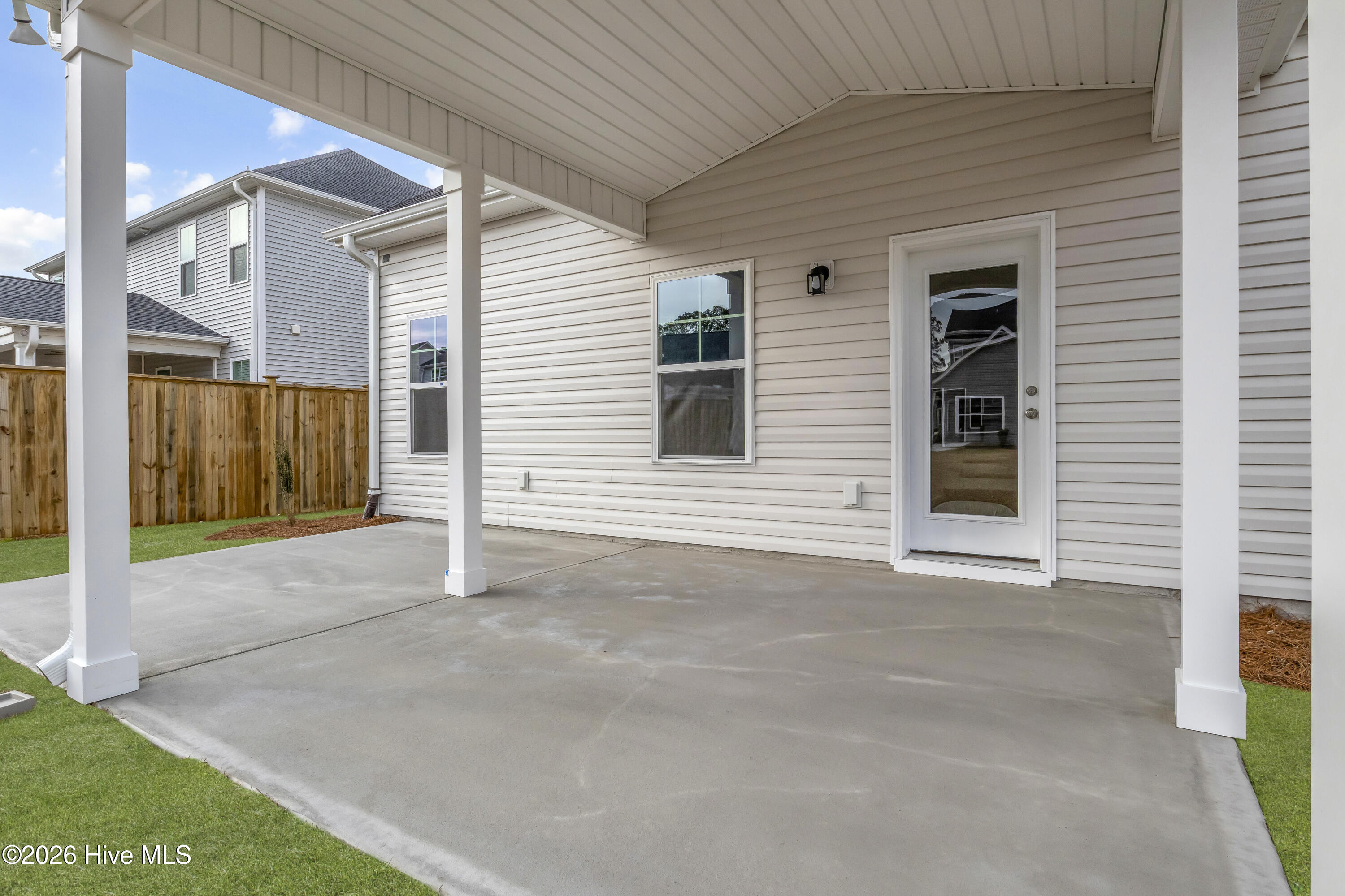 100552791 | Photo 65