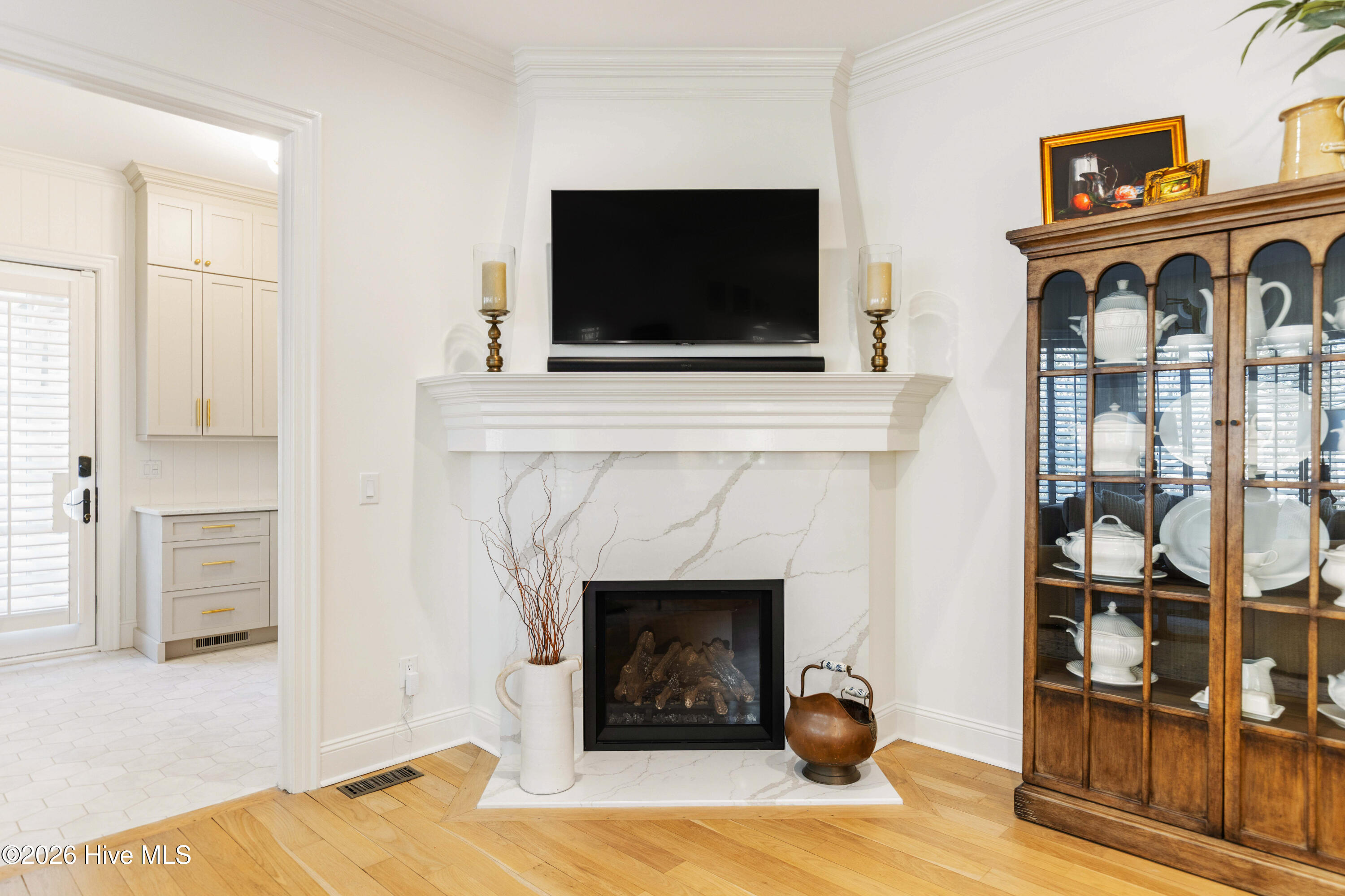 100555813 | Photo 35