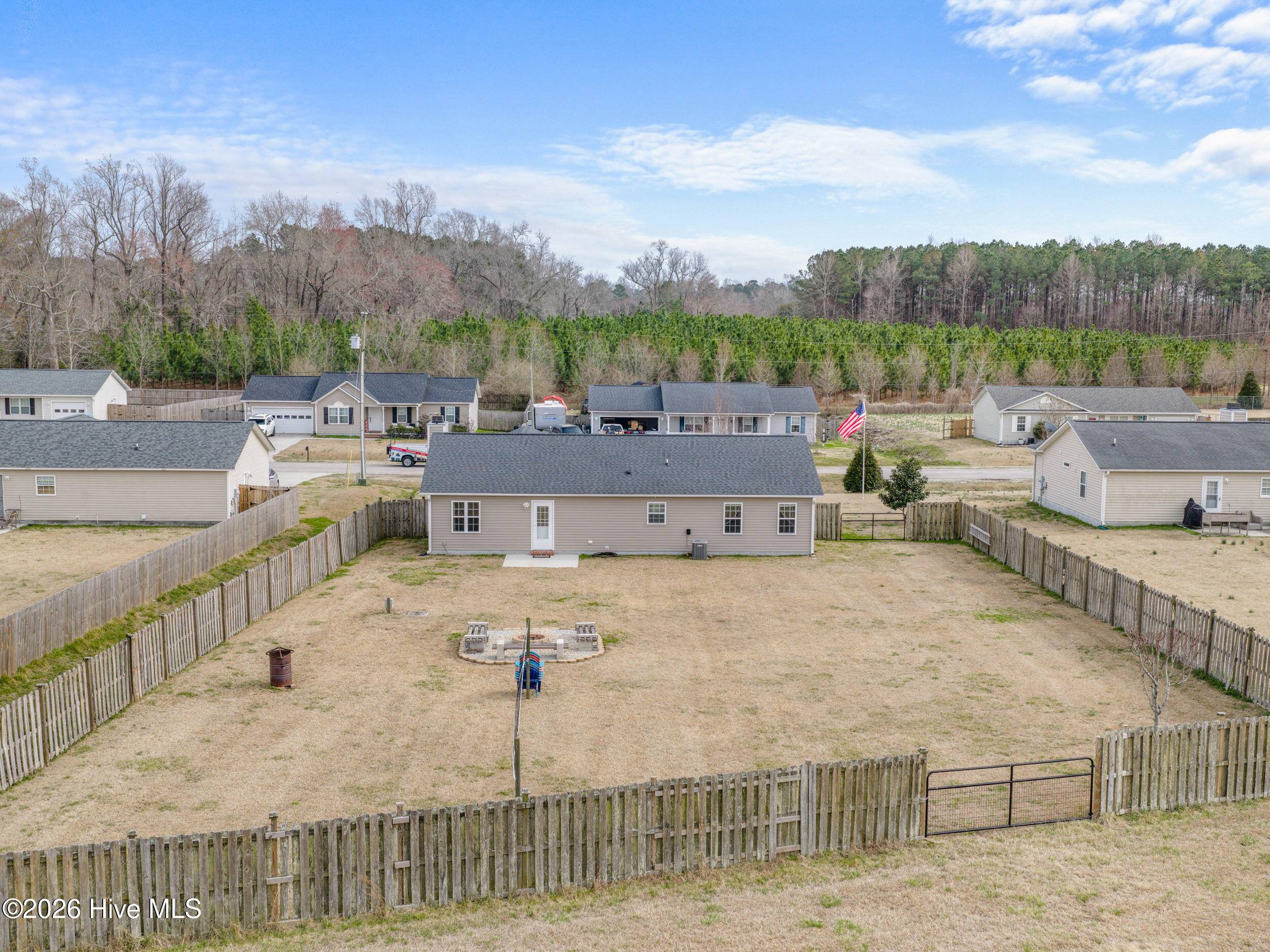 100556892 | Photo 46