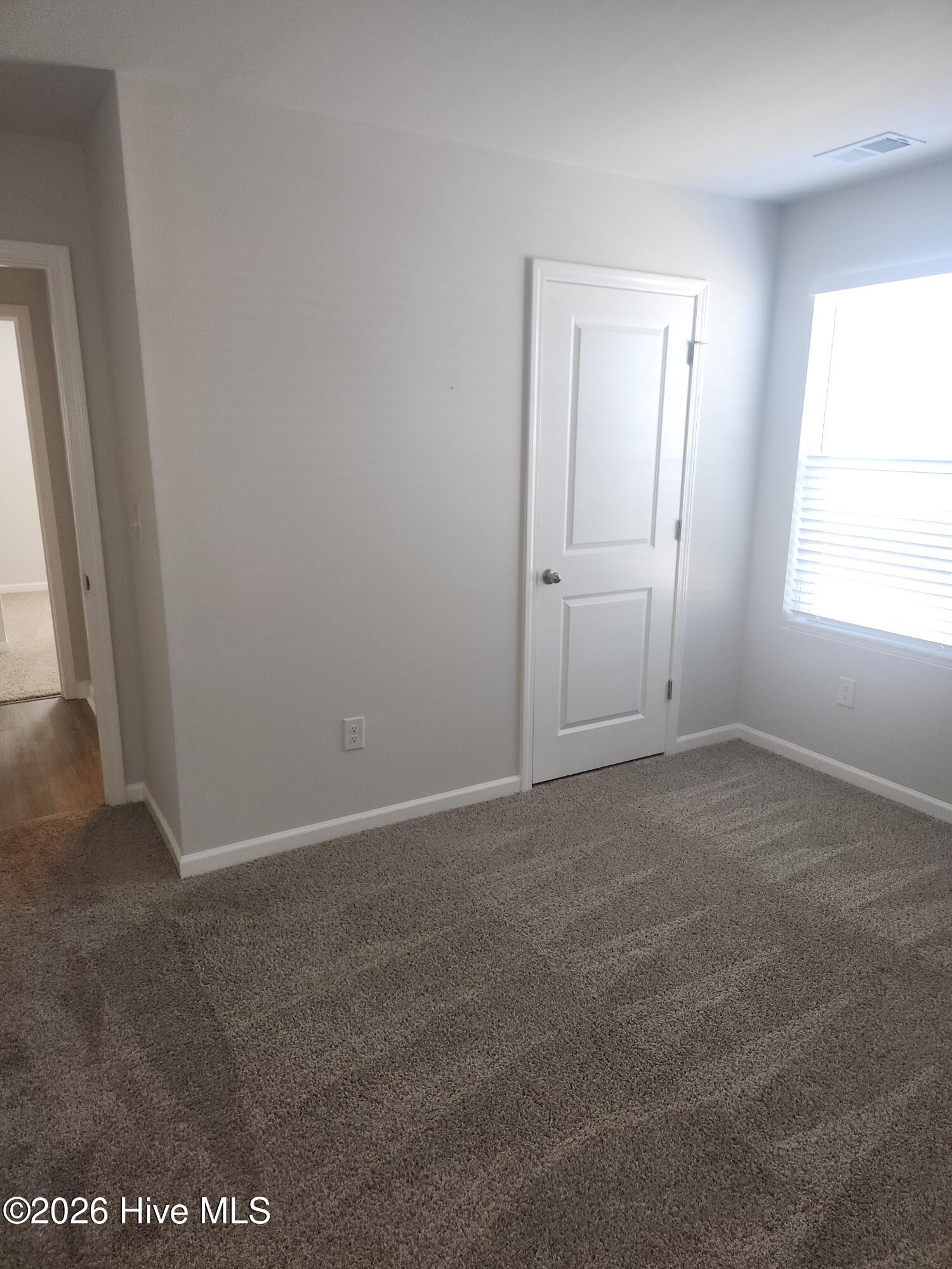 100564260 | Photo 13