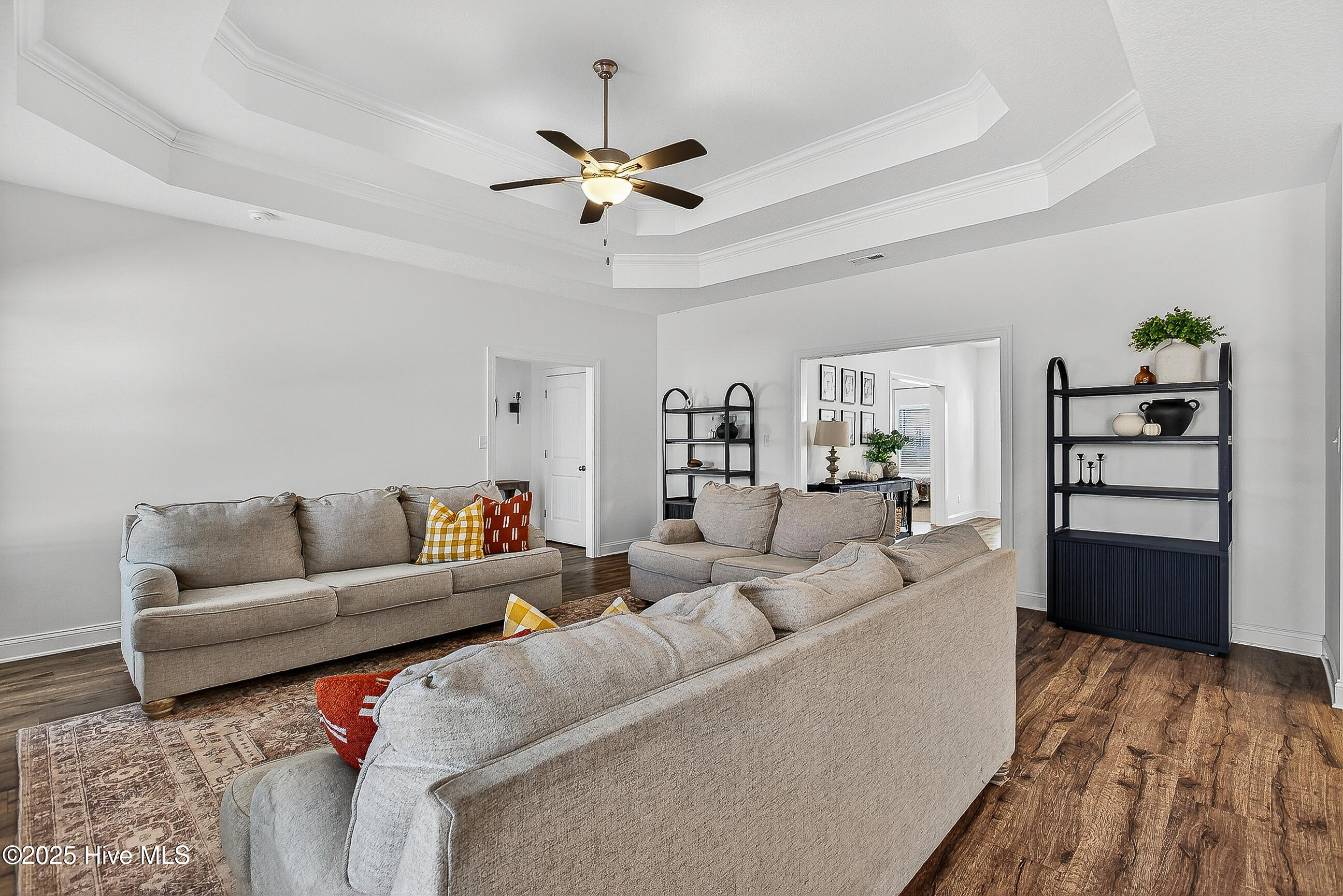 100542531 | Photo 12