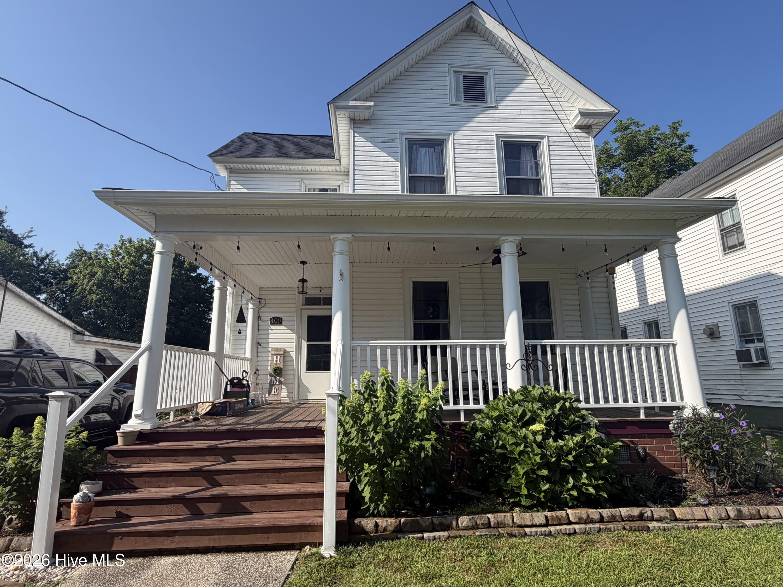 Exterior photo of 409 Cedar Street, Elizabeth City, NC 27909. MLS: 100584284