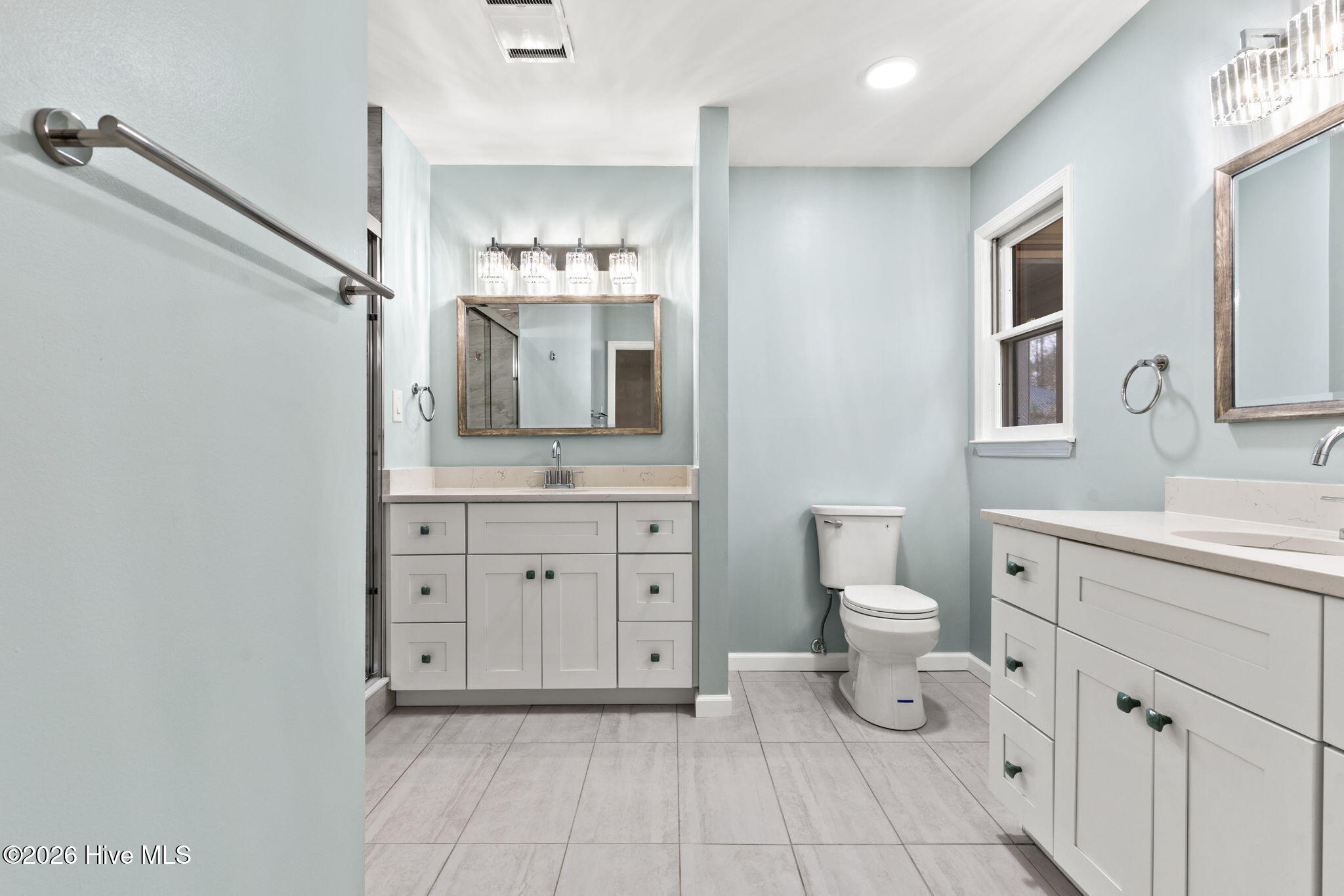 100547566 | Photo 34