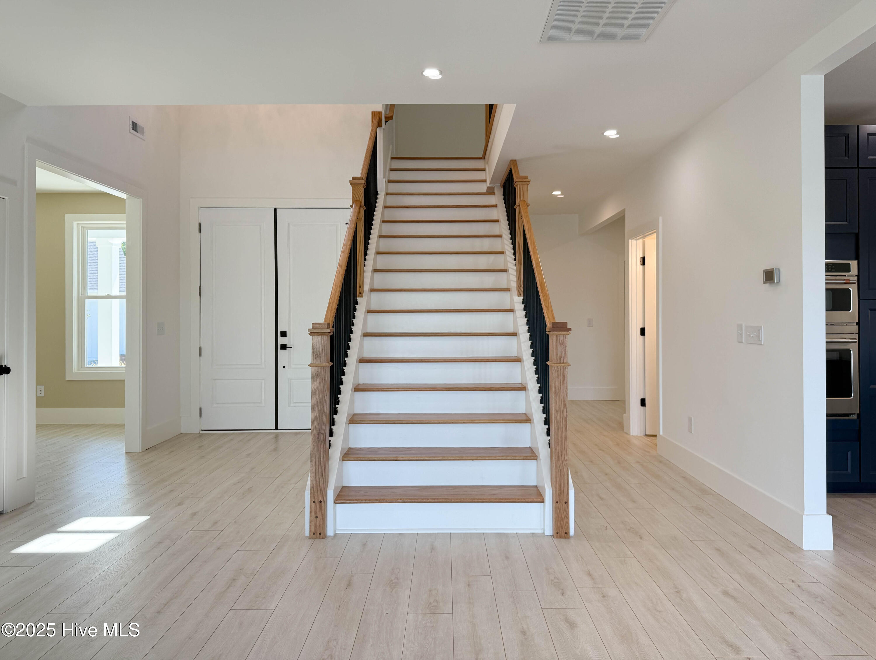 100539536 | Photo 121