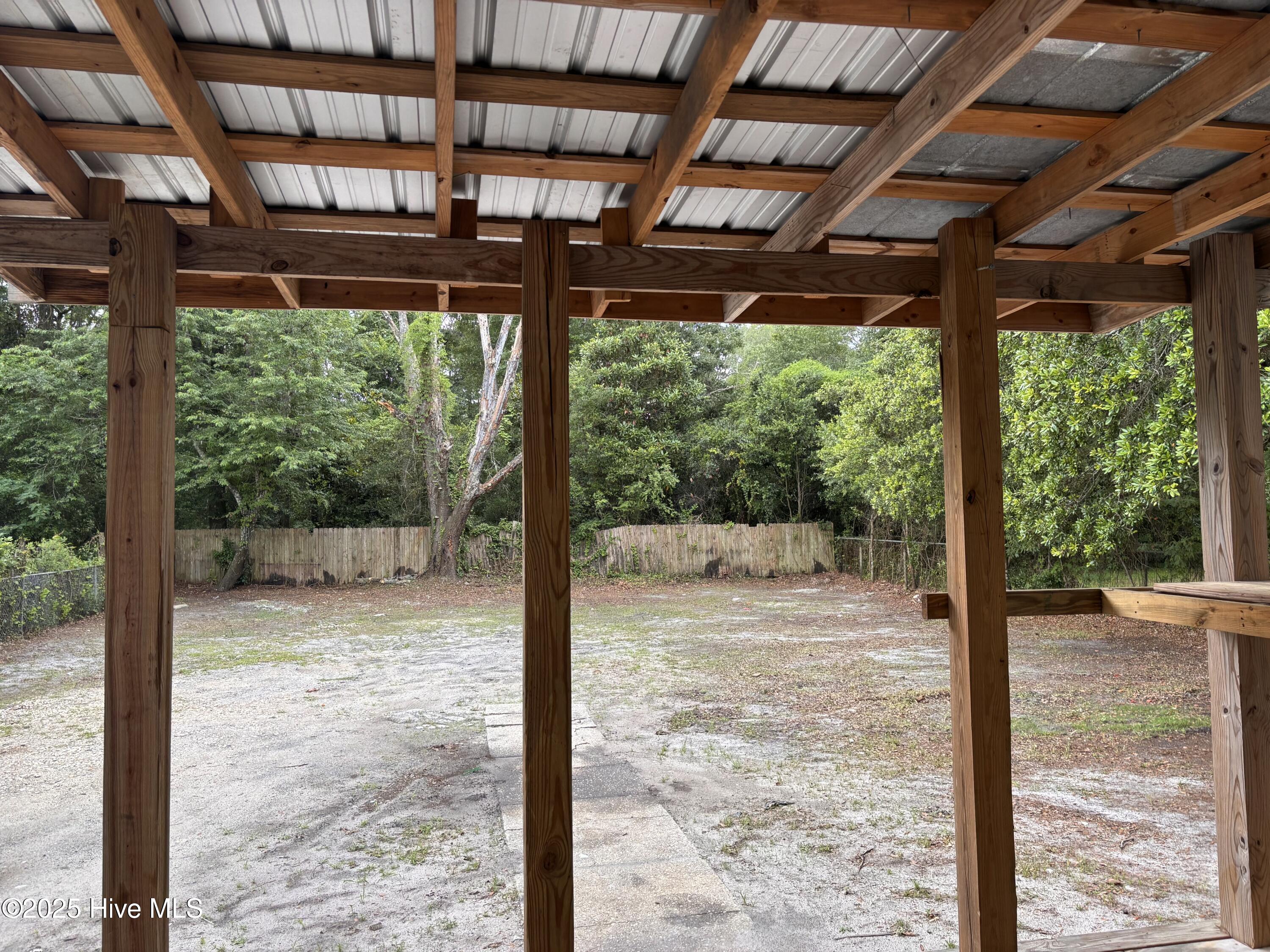 100514695 | Photo 11