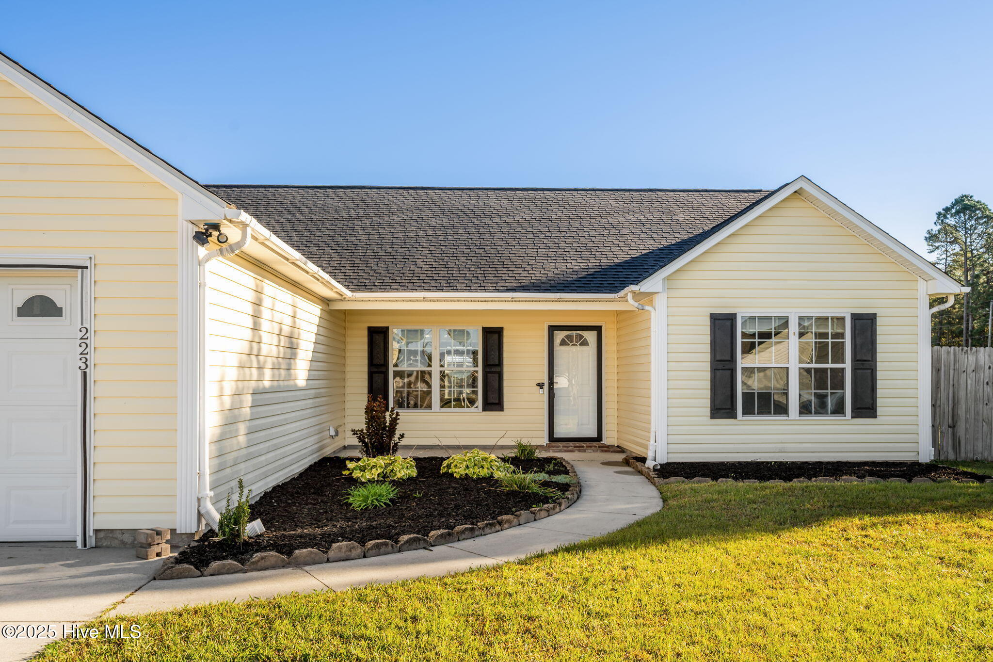 100539227 | Photo 34