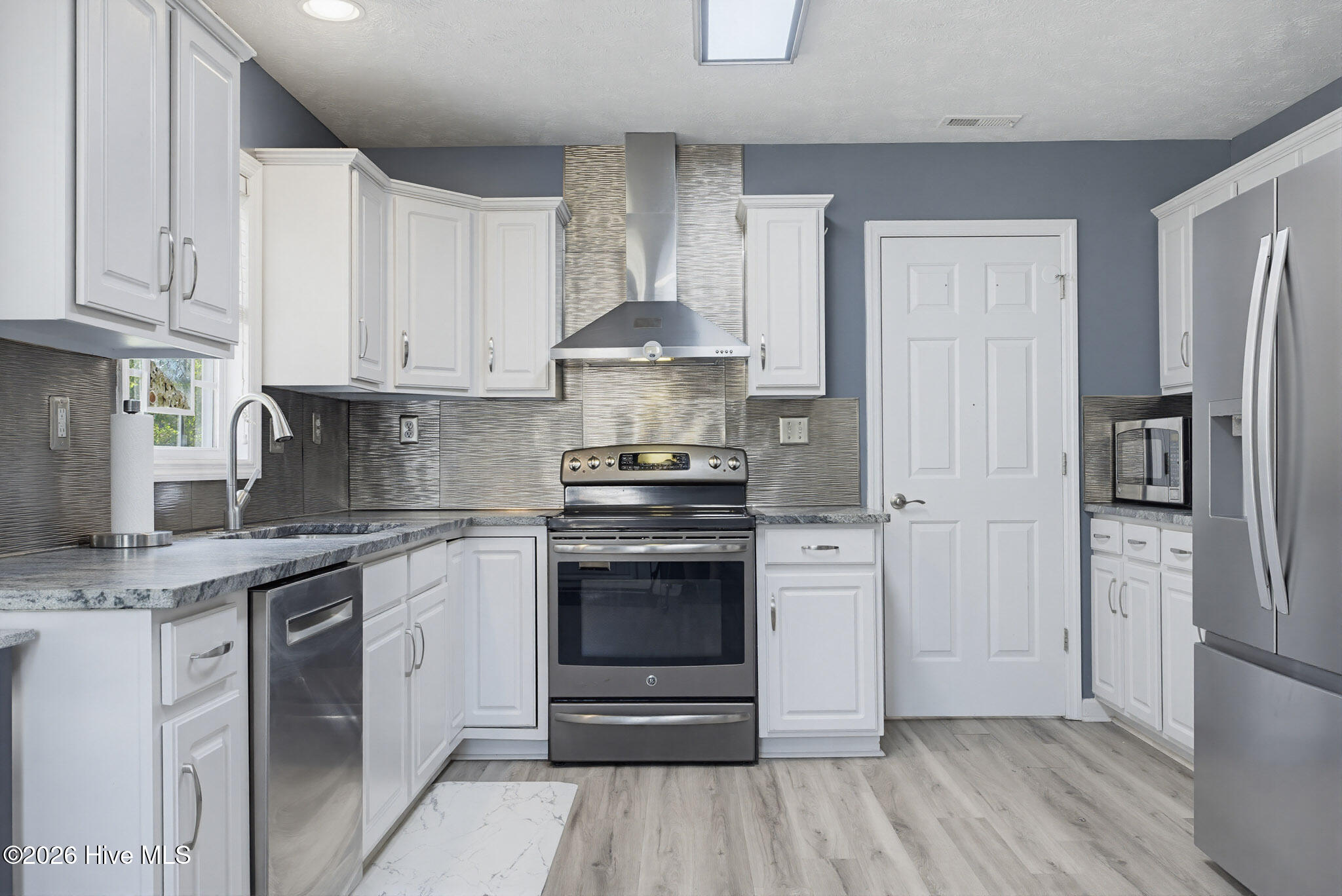 303 E Regent Court,Jacksonville