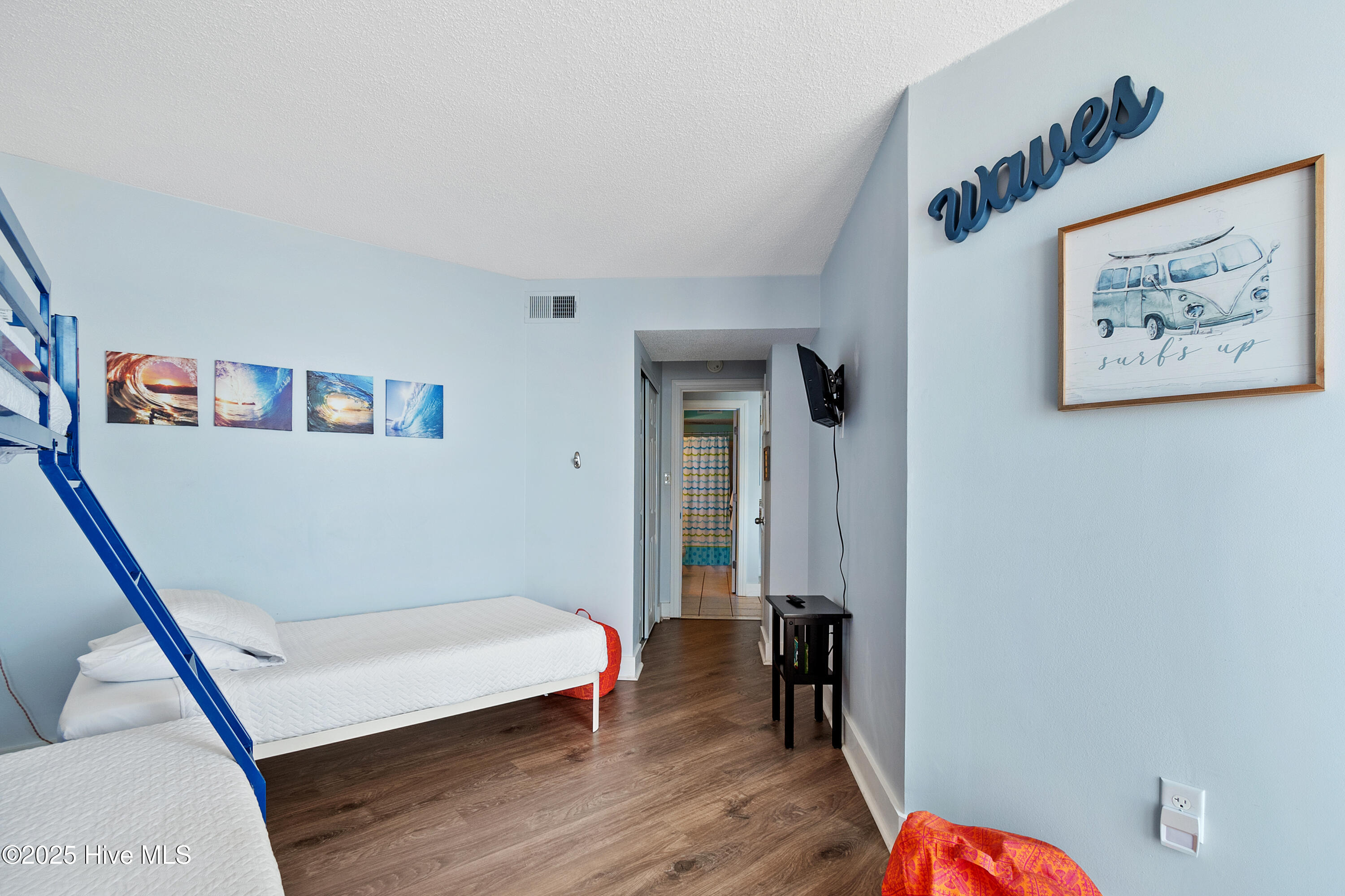 100529644 | Photo 13