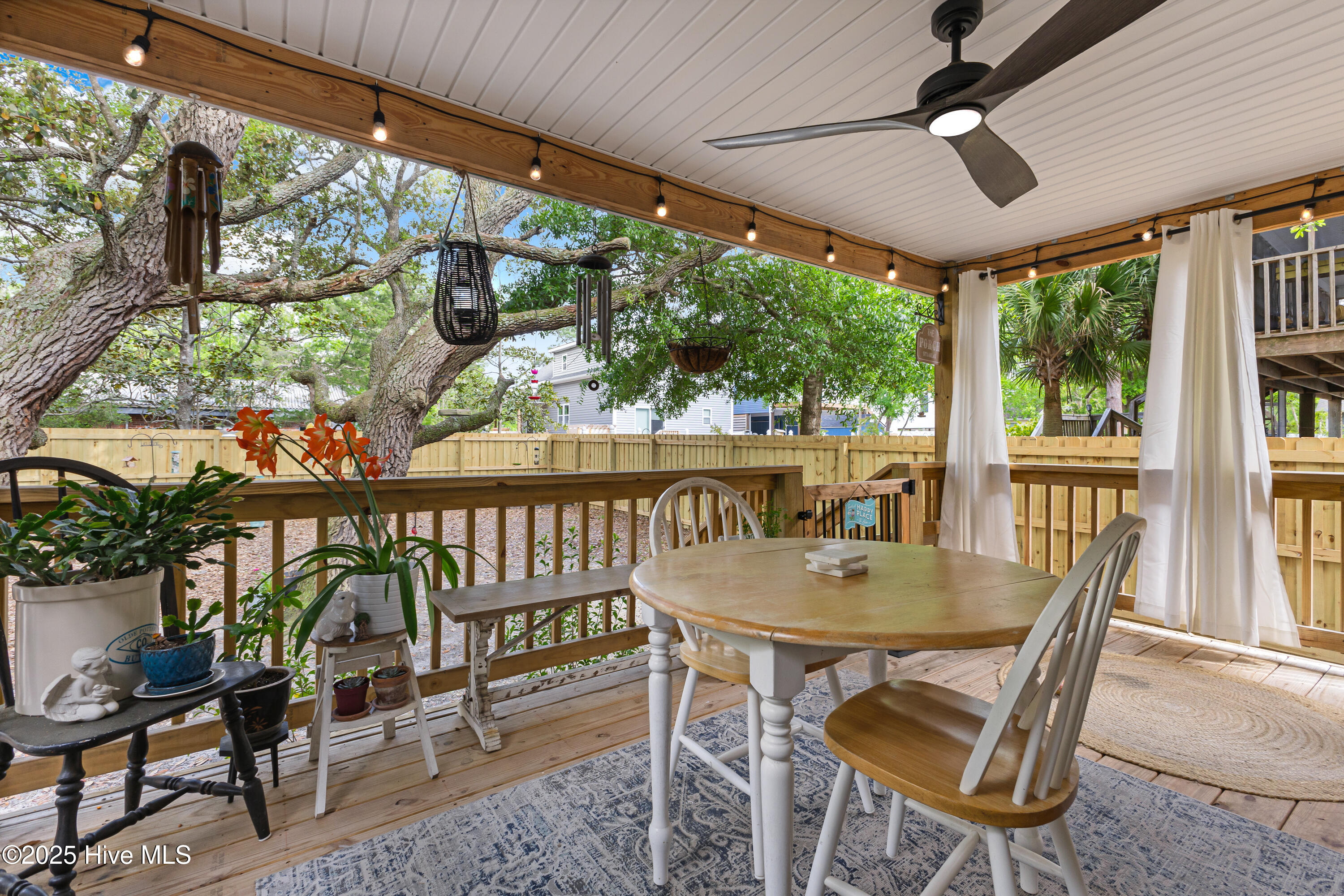 100533103 | Photo 26