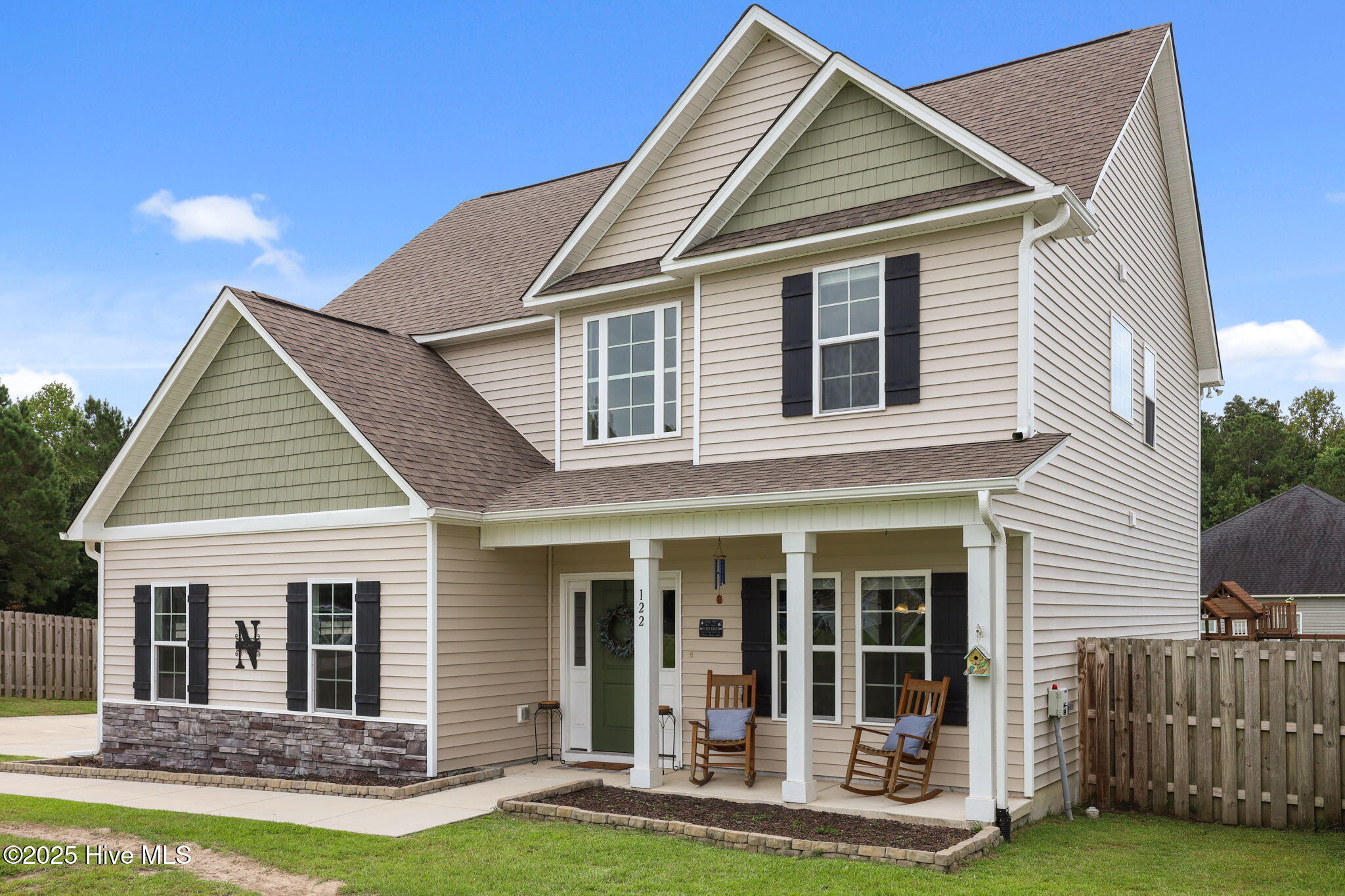 3-web-or-mls-122 Gillcrest Ln. 105