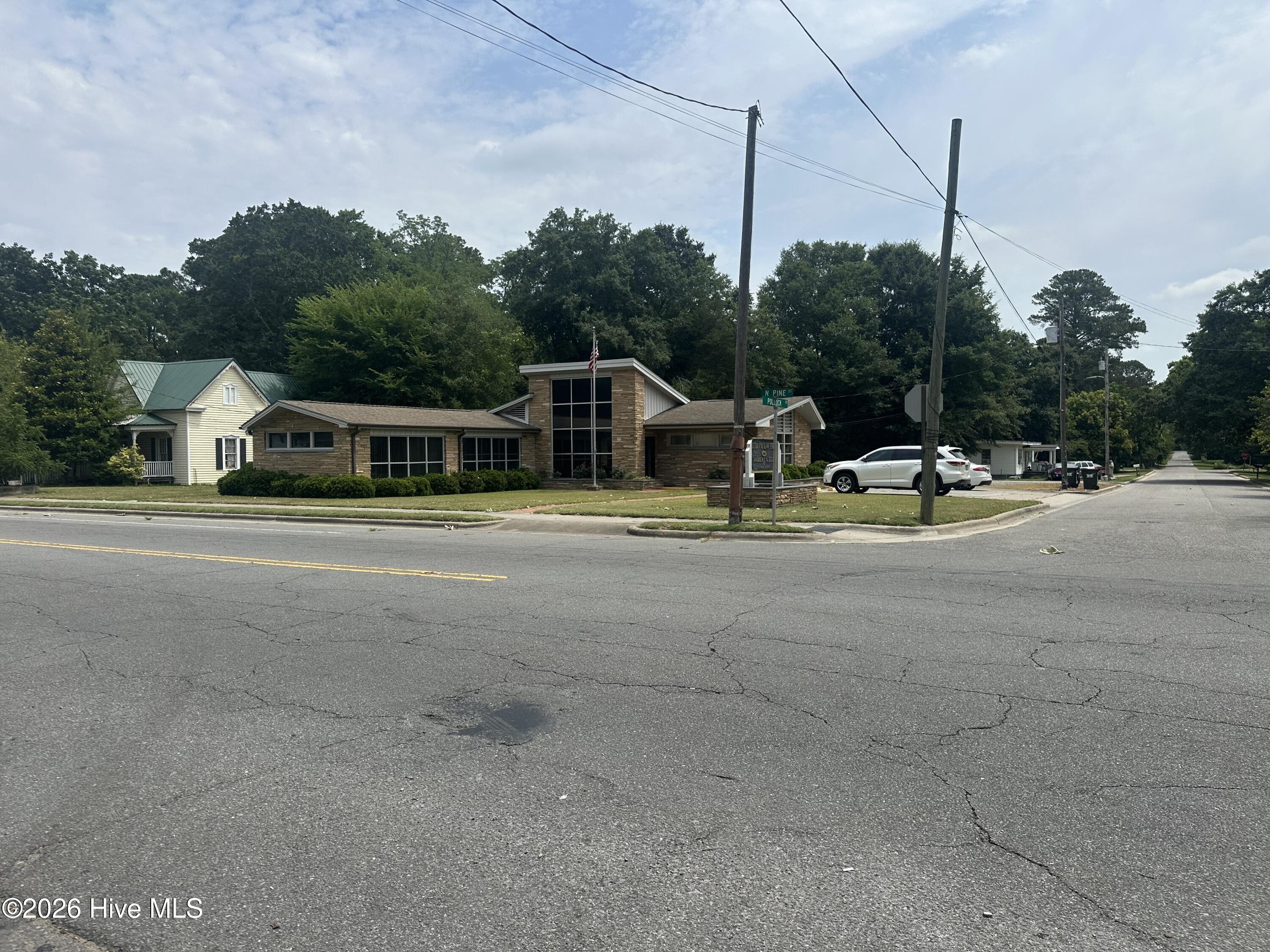 404 N Pine Street, Warsaw, NC 28398 – photo 2