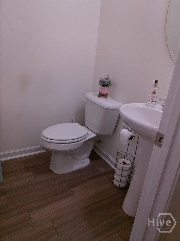 Fisrt floor Powder Room