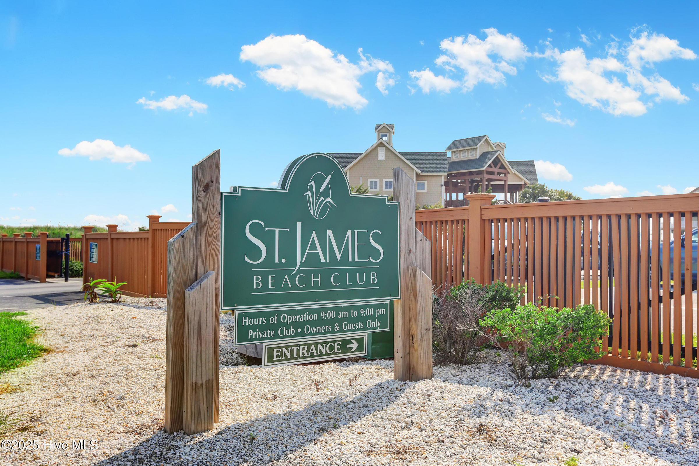 100506420 | Photo 51