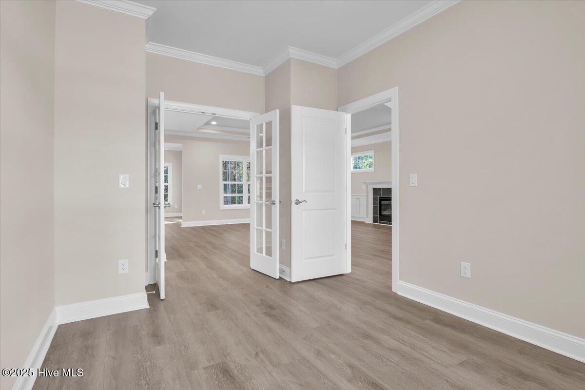 100532823 | Photo 12