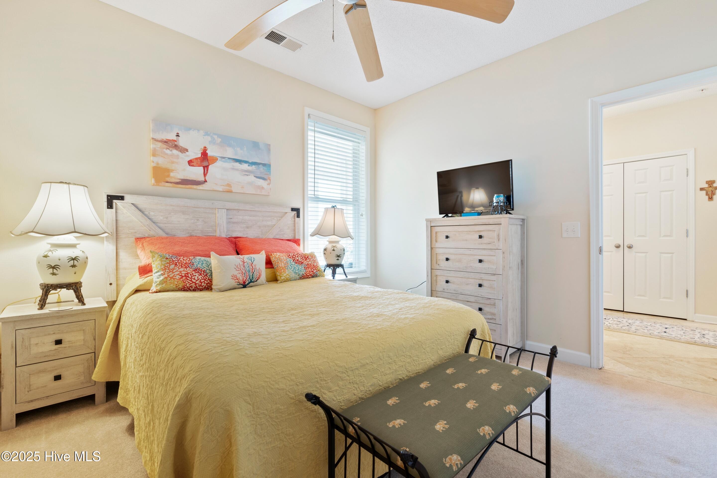 100547401 | Photo 28