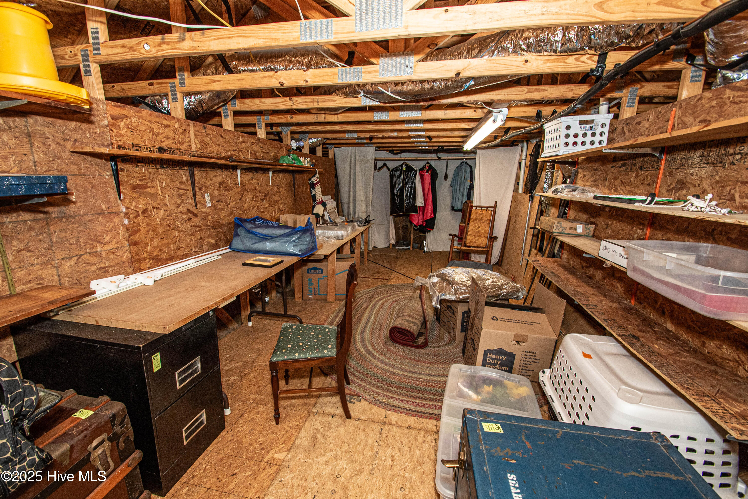 100544337 | Photo 44