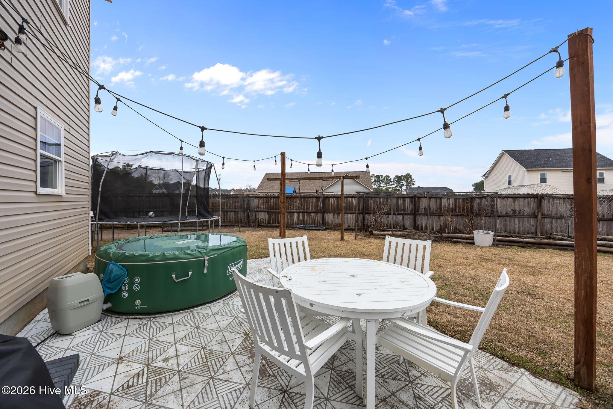 100558609 | Photo 40