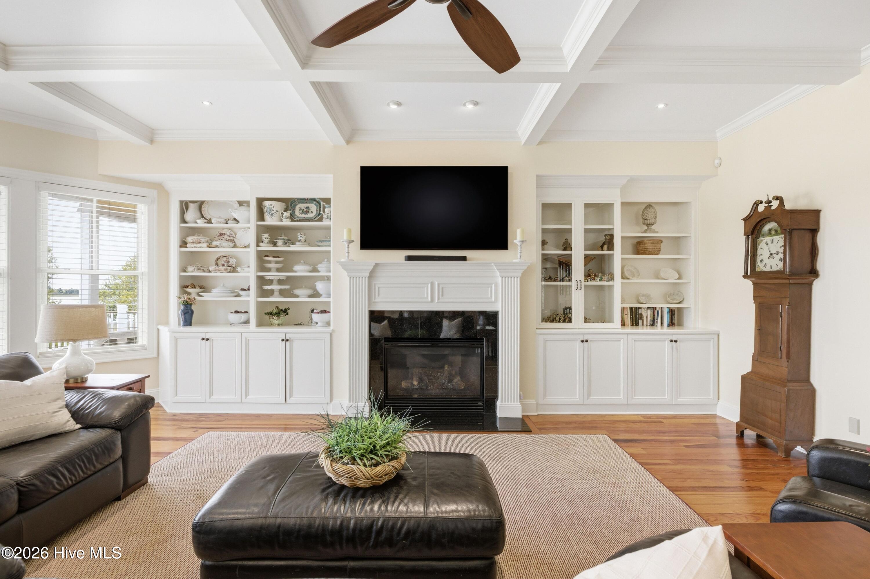 100564058 | Photo 16