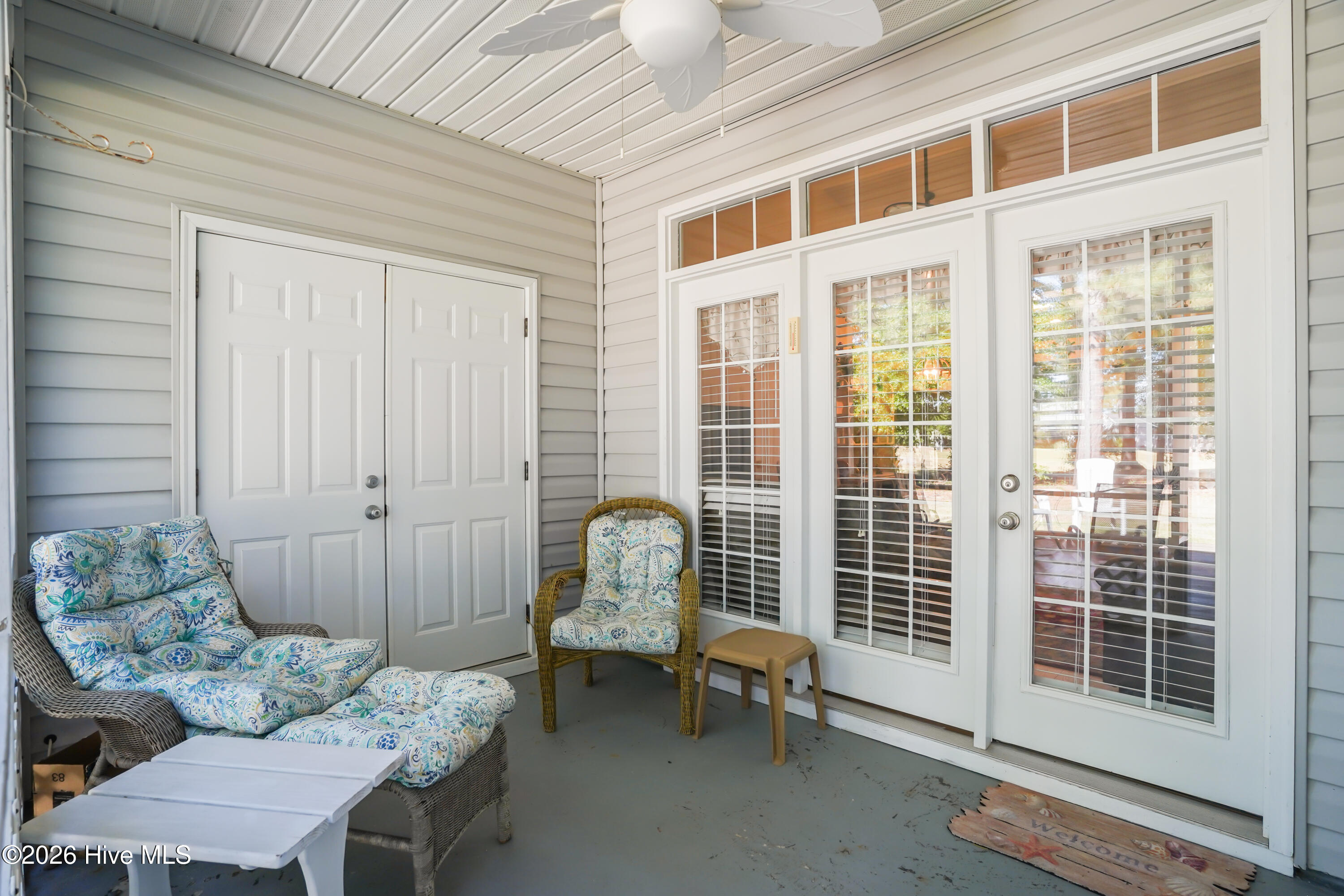 100570621 | Photo 24