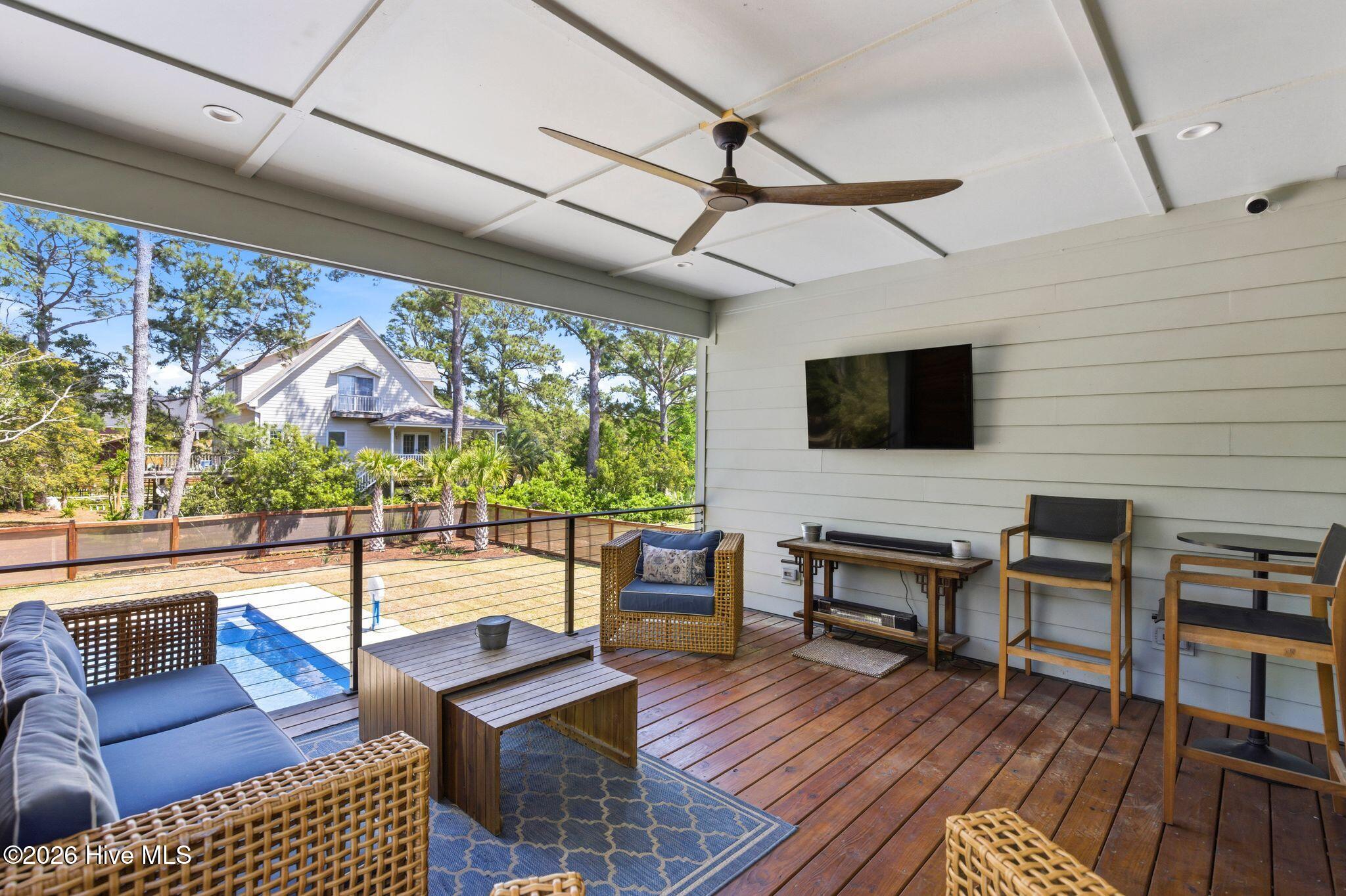 100568012 | Photo 29