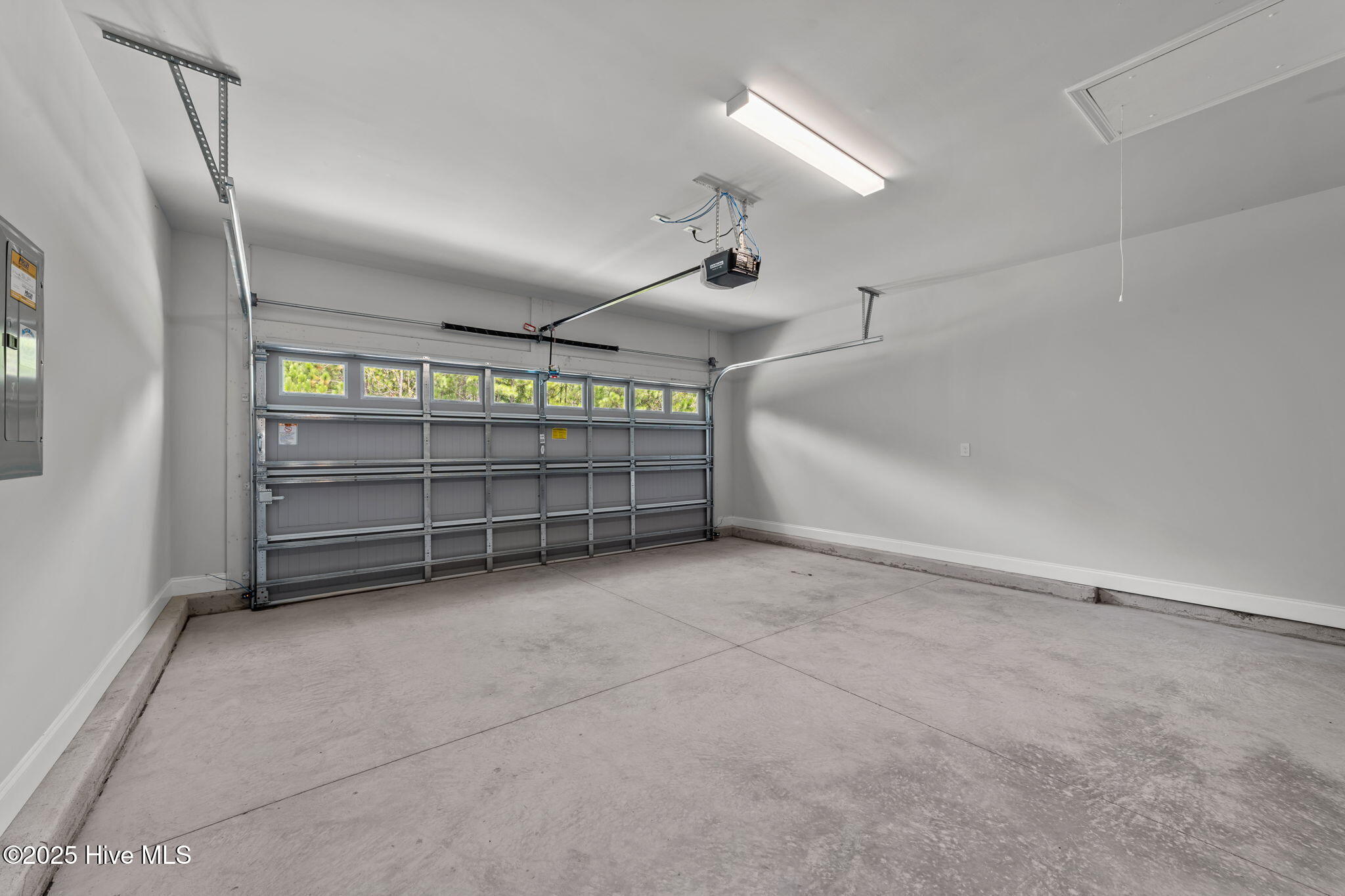 100523813 | Photo 21