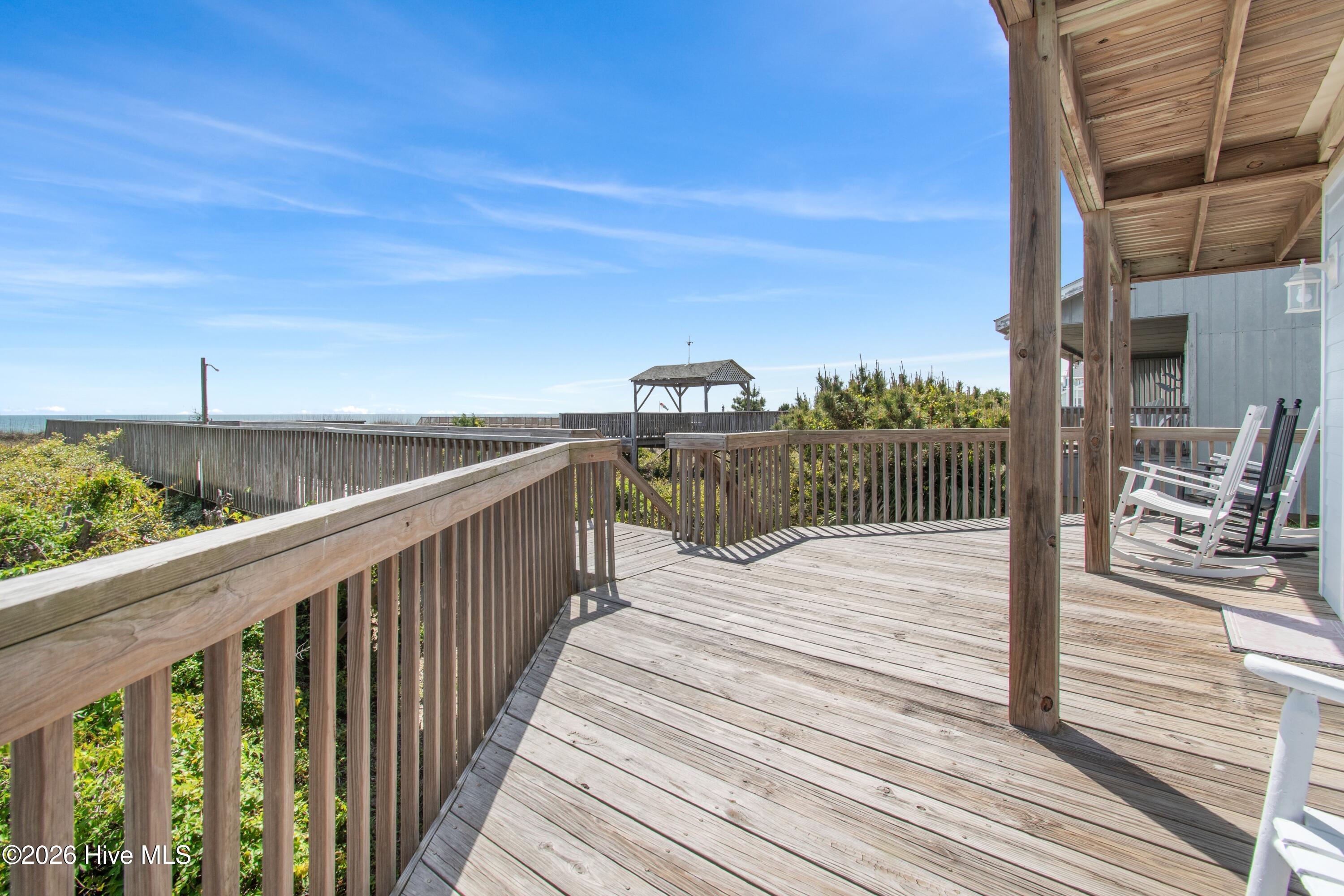 100497729 | Photo 44